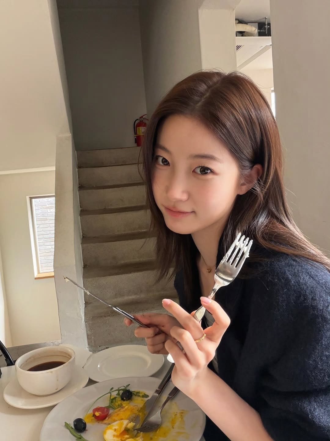 Gái Nhật qua camera thường viral hơn 10 triệu người xem: Visual đúng đỉnh, nhìn sang style lại càng say hơn- Ảnh 5.