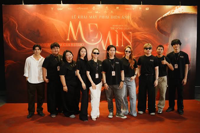 Nụ cười rợn người của Minh Hằng- Ảnh 5.