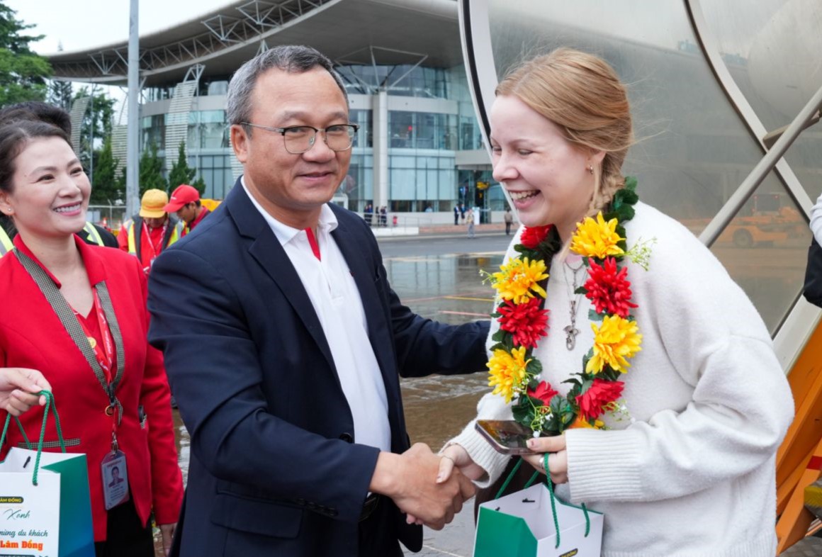 &rlm;Vietjet nối lại 5 đường bay đến Đ&agrave; Lạt, đưa th&agrave;nh phố ng&agrave;n hoa gần hơn với du kh&aacute;ch cả nước - Ảnh 2.