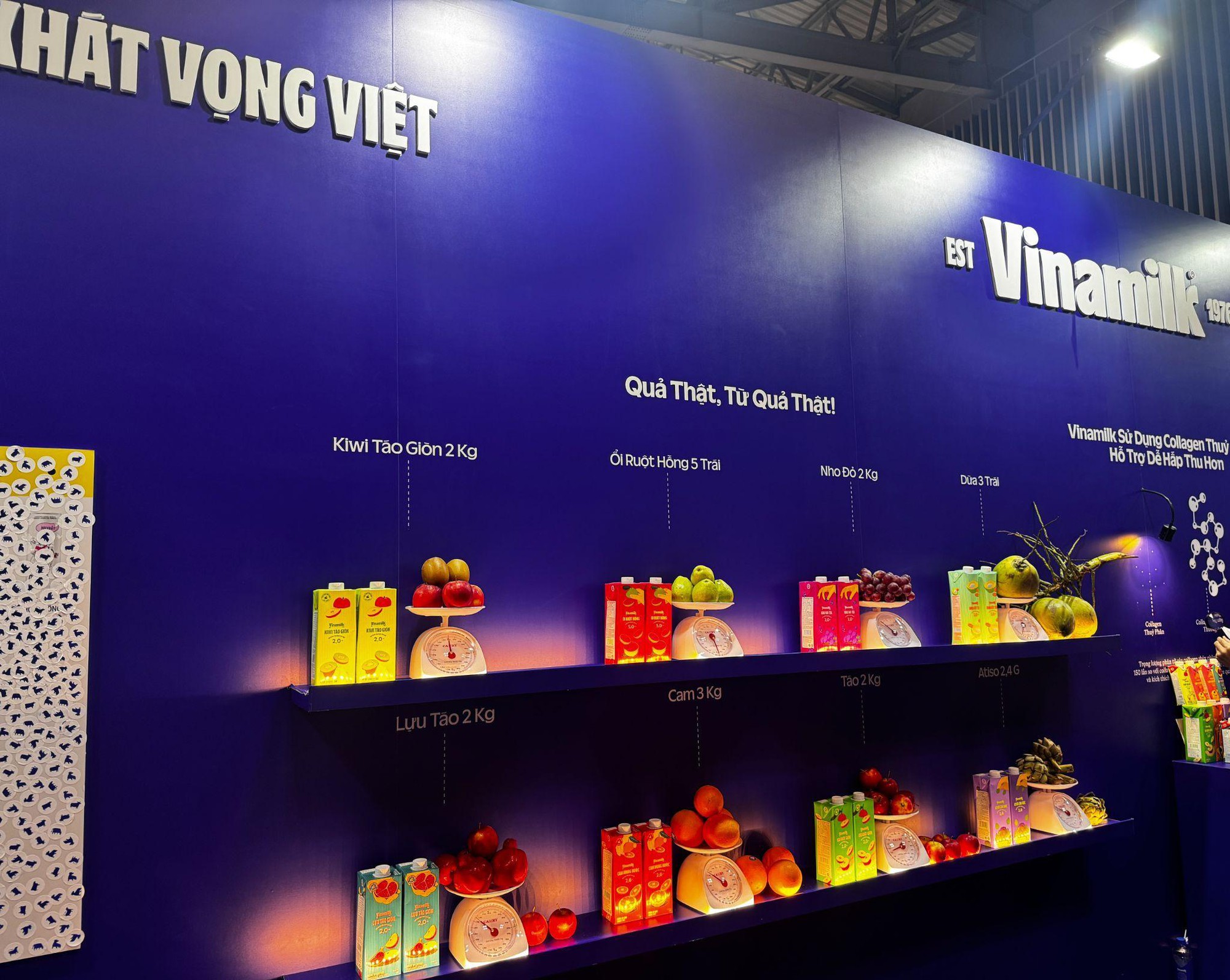 H&agrave;ng ngh&igrave;n người đổ về triển l&atilde;m &ldquo;50 năm phụng sự kh&aacute;t vọng Việt&rdquo; của Vinamilk ở TP.HCM: V&agrave;o cửa miễn ph&iacute; khi về c&oacute; ảnh xinh, qu&agrave; xịn - Ảnh 6.