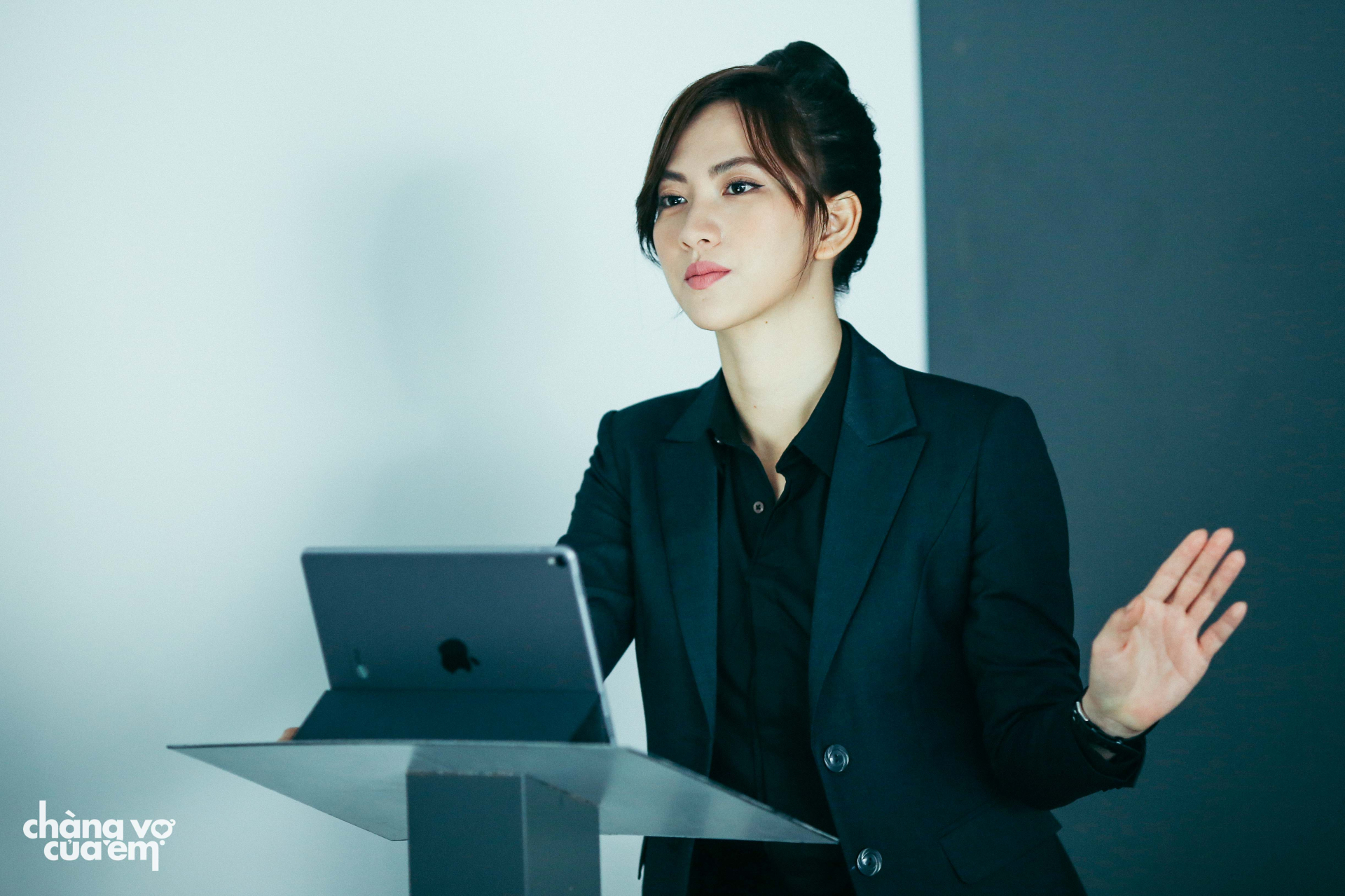 Vbiz c&oacute; 1 đo&aacute; hoa c&agrave;ng bị đời v&ugrave;i dập c&agrave;ng nở rộ, &ocirc;ng trời c&oacute; thể lấy tất cả nhưng nhan sắc th&igrave; kh&ocirc;ng- Ảnh 7.
