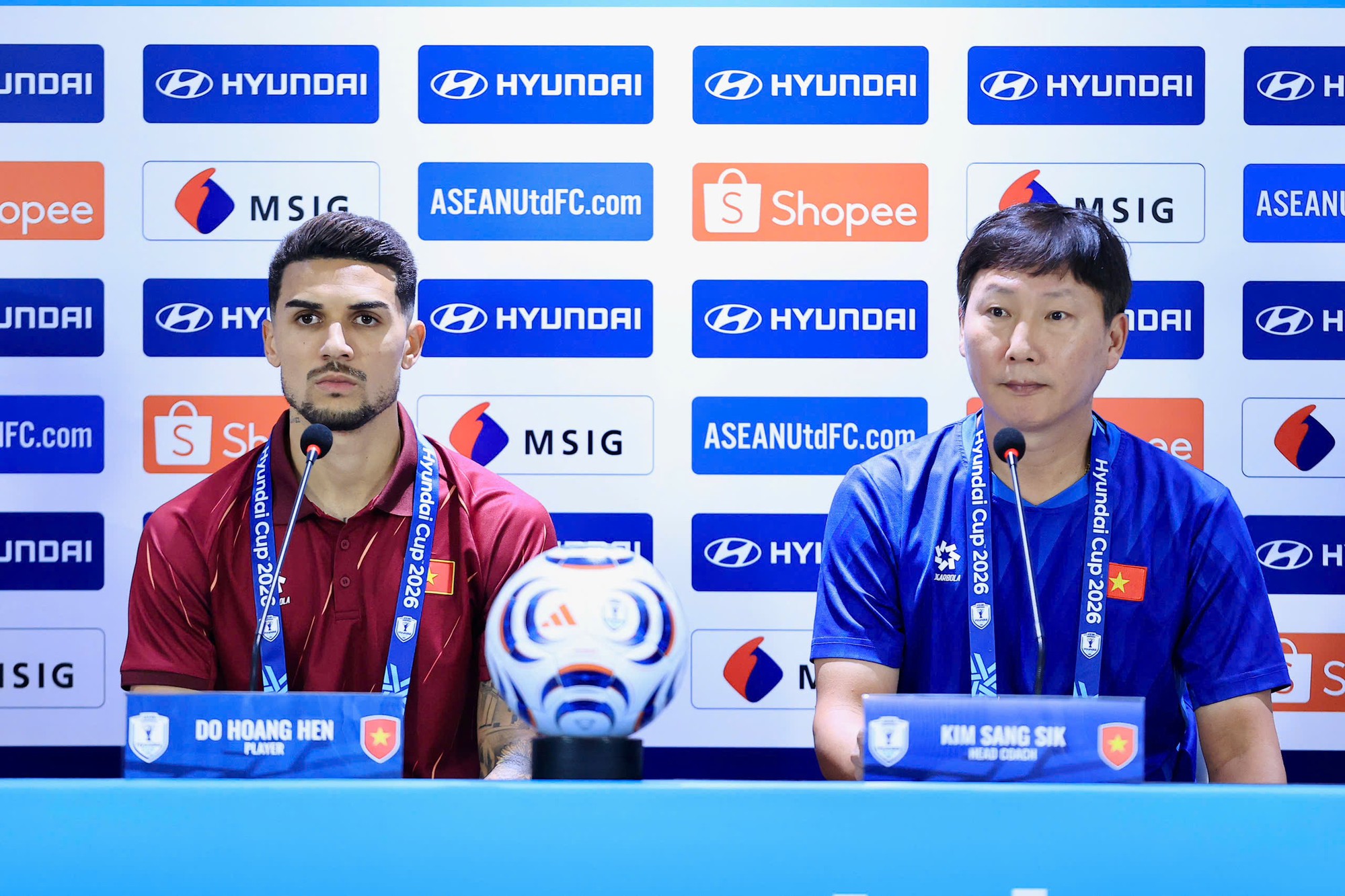 HLV Kim Sang-sik: "Muốn làm nên lịch sử chưa từng có, ĐT Việt Nam nhất định phải thắng Thái Lan"- Ảnh 1.