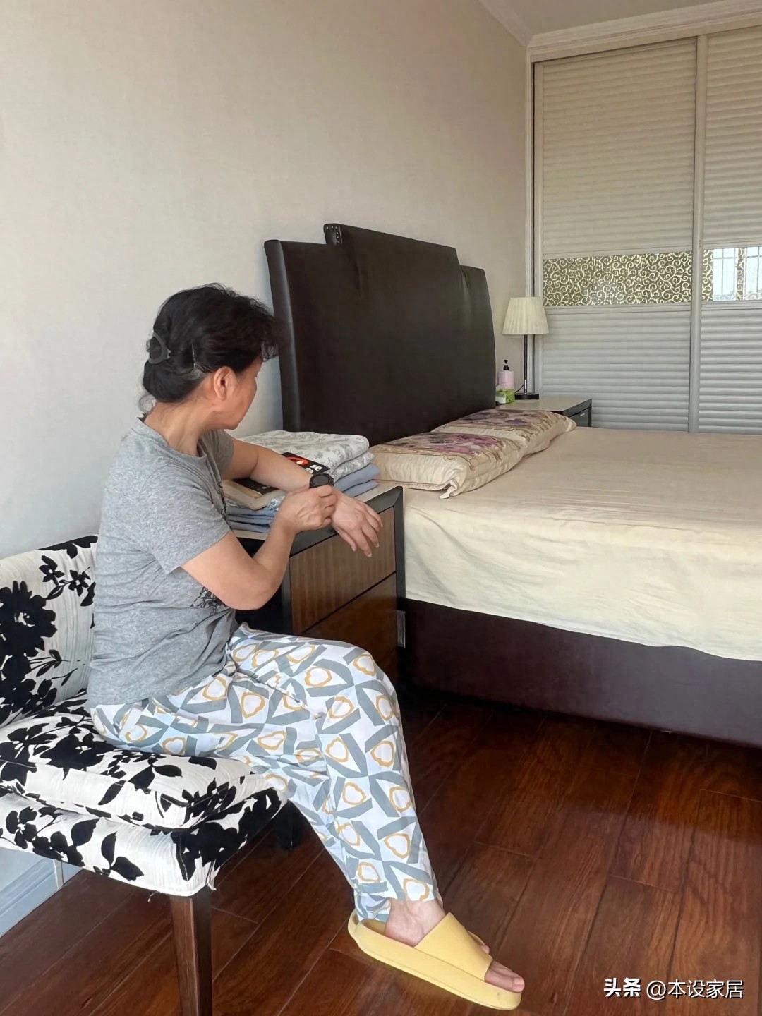 Đến chơi nhà người phụ nữ 64 tuổi, tôi mới hiểu vì sao càng về già càng nên sống ít đồ: Căn nhà sạch đến mức đáng ghen tị - Ảnh 1.