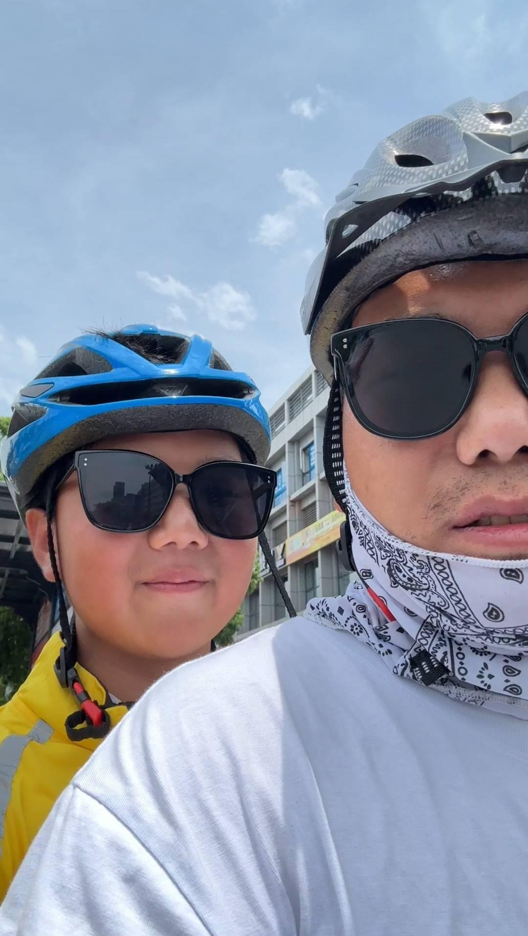 Người đ&agrave;n &ocirc;ng để con trai sinh tồn l&agrave;m shipper v&igrave; n&oacute;i &ldquo;Học kh&ocirc;ng giỏi th&igrave; c&ugrave;ng lắm đi giao đồ ăn&rdquo;: Kết quả bất ngờ sau 20 ng&agrave;y- Ảnh 1.