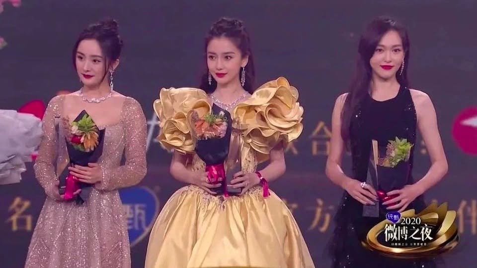 Hé lộ nguyên nhân khiến cặp bạn thân nổi tiếng nhất Cbiz cạch mặt, làm cho Địch Lệ Nhiệt Ba bị oan suốt 10 năm- Ảnh 6.