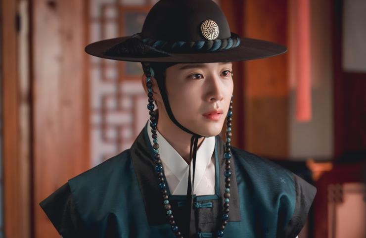 "Nh&igrave;n bạn diễn của Suzy mới thấy H&agrave;n Quốc hết người đẹp trai rồi"- Ảnh 7.