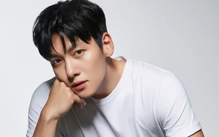 "Nh&igrave;n bạn diễn của Suzy mới thấy H&agrave;n Quốc hết người đẹp trai rồi"- Ảnh 13.