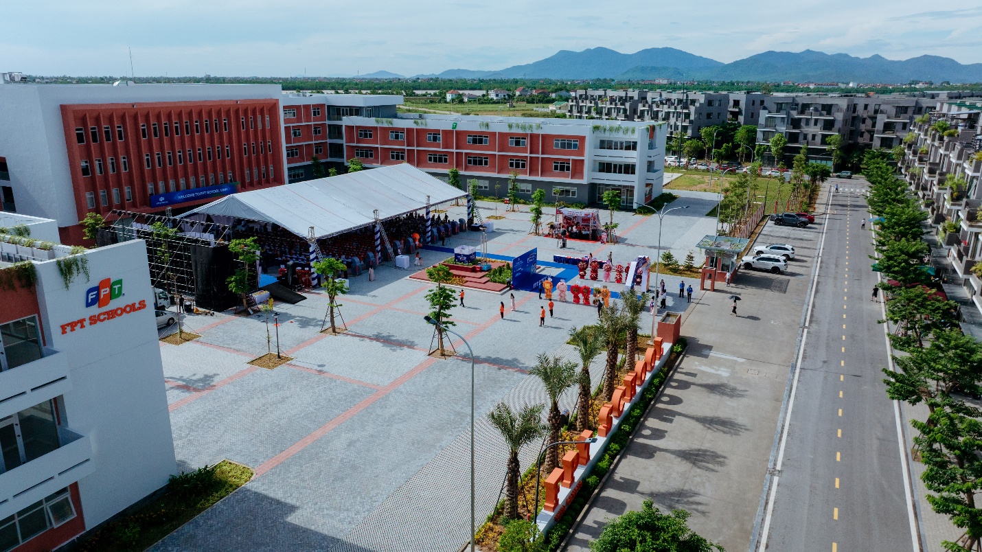 M&atilde;n nh&atilde;n trước những ng&ocirc;i trường &ldquo;nh&agrave; người ta&rdquo;: visual đỉnh cao, ph&ograve;ng học hiện đại đến từng ng&oacute;c ng&aacute;ch! - Ảnh 1.