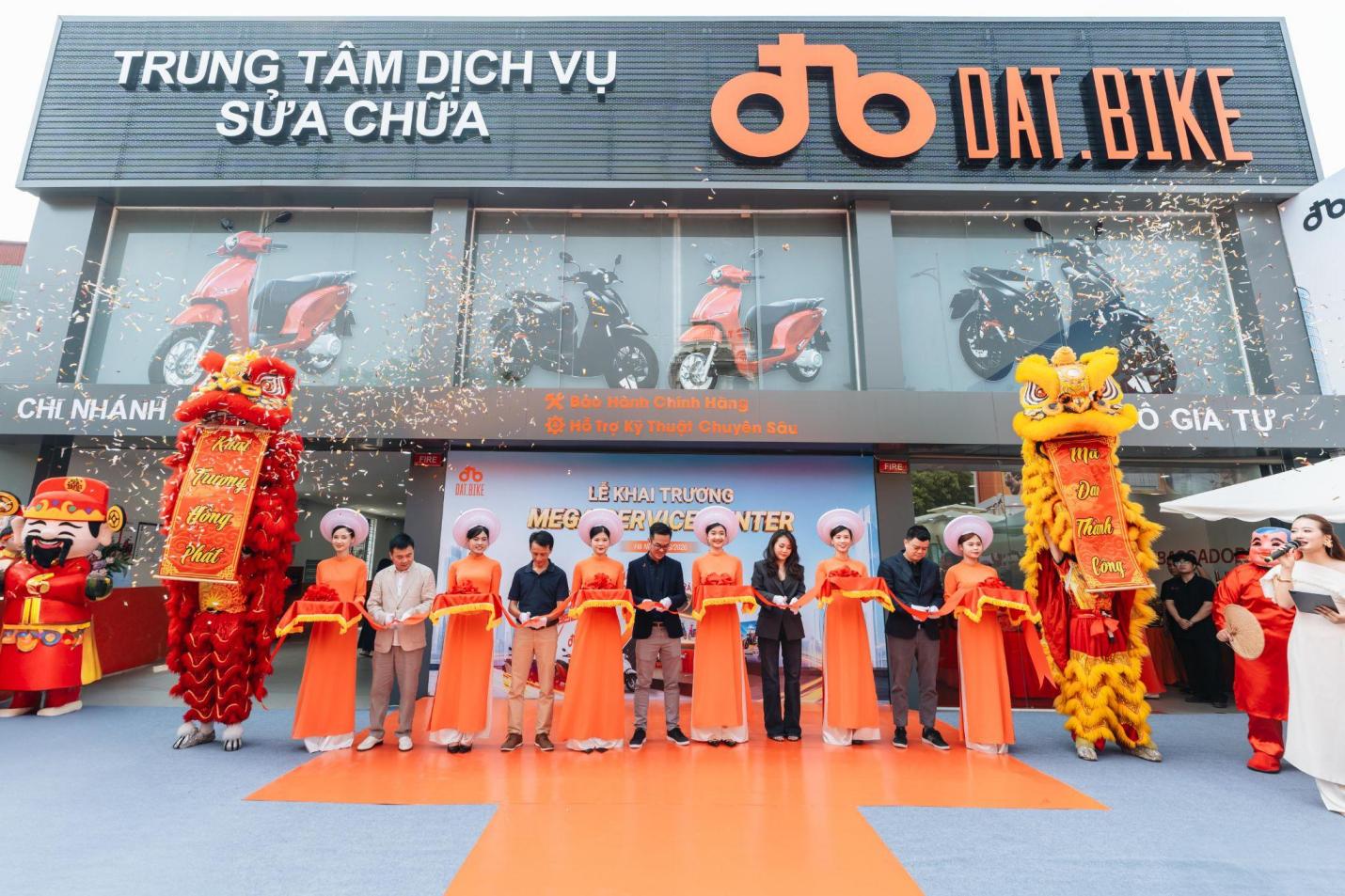 Mega Service Center vừa khai trương của hãng xe điện Việt: Rộng 1.000 m2, xử lý 70 xe cùng lúc - Ảnh 1.
