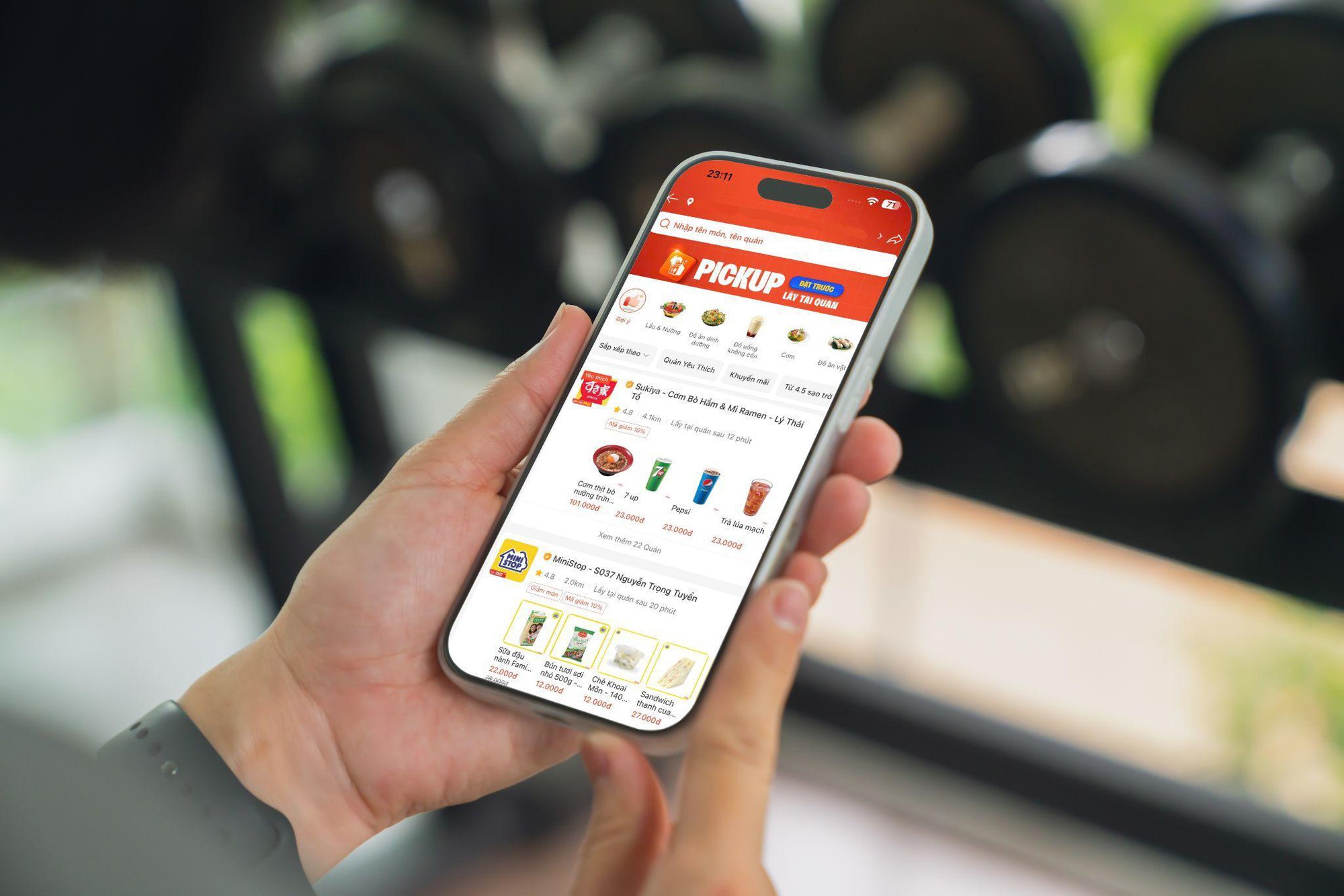 Đặt trước, lấy m&oacute;n tại qu&aacute;n tiện lợi tr&ecirc;n ShopeeFood, bạn đ&atilde; biết c&aacute;ch? - Ảnh 1.