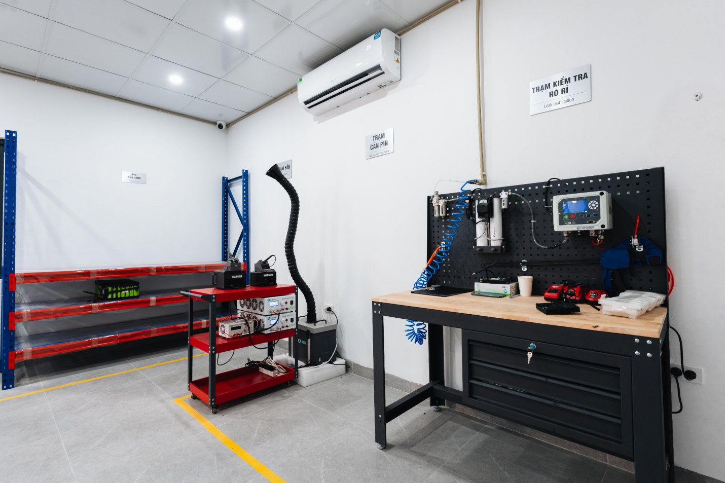 Mega Service Center vừa khai trương của hãng xe điện Việt: Rộng 1.000 m2, xử lý 70 xe cùng lúc - Ảnh 4.