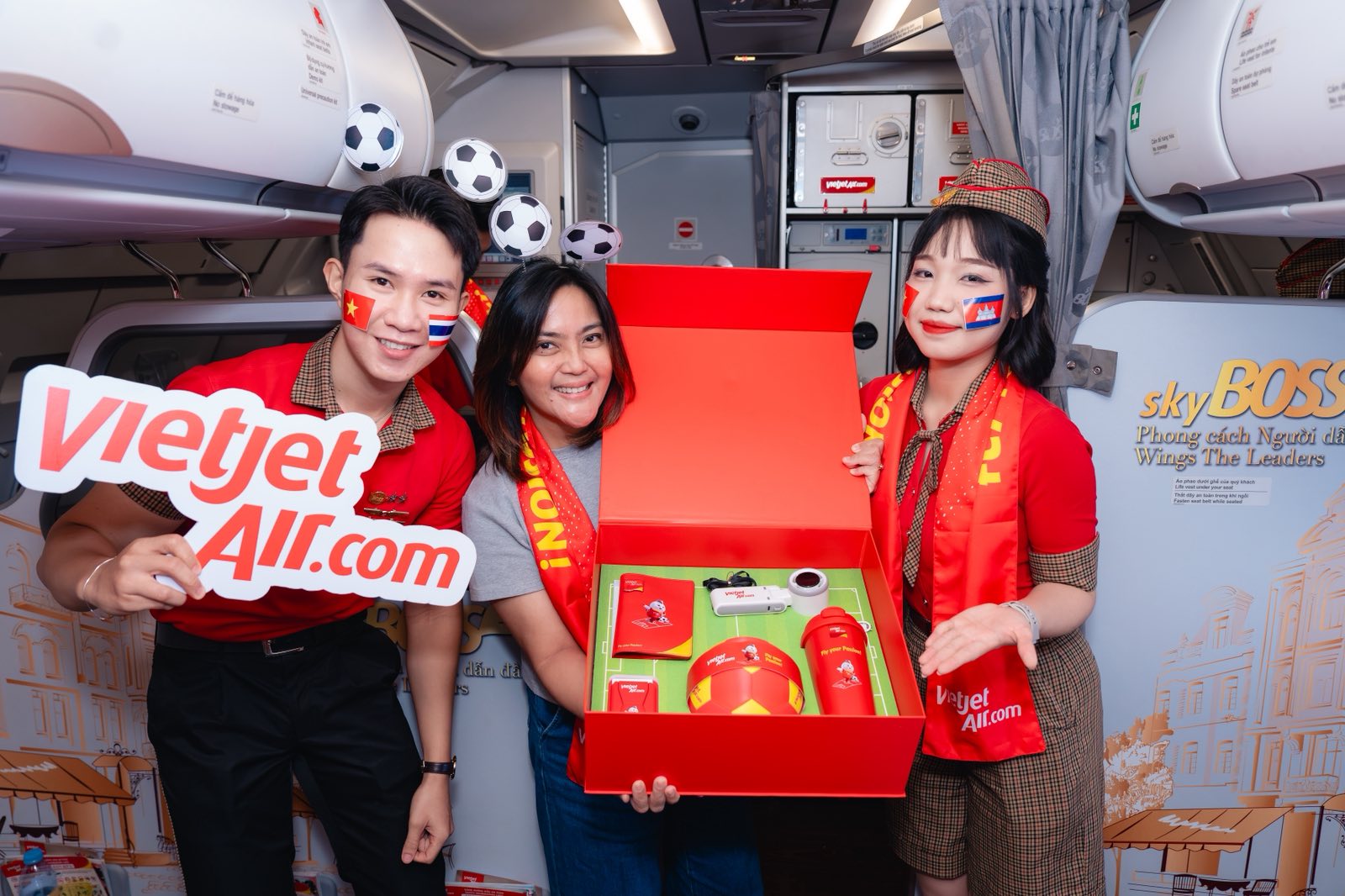 Sẵn sàng lên đường, hòa mình vào trận cầu quyết định ngôi vương ASEAN Cup - Ảnh 7.