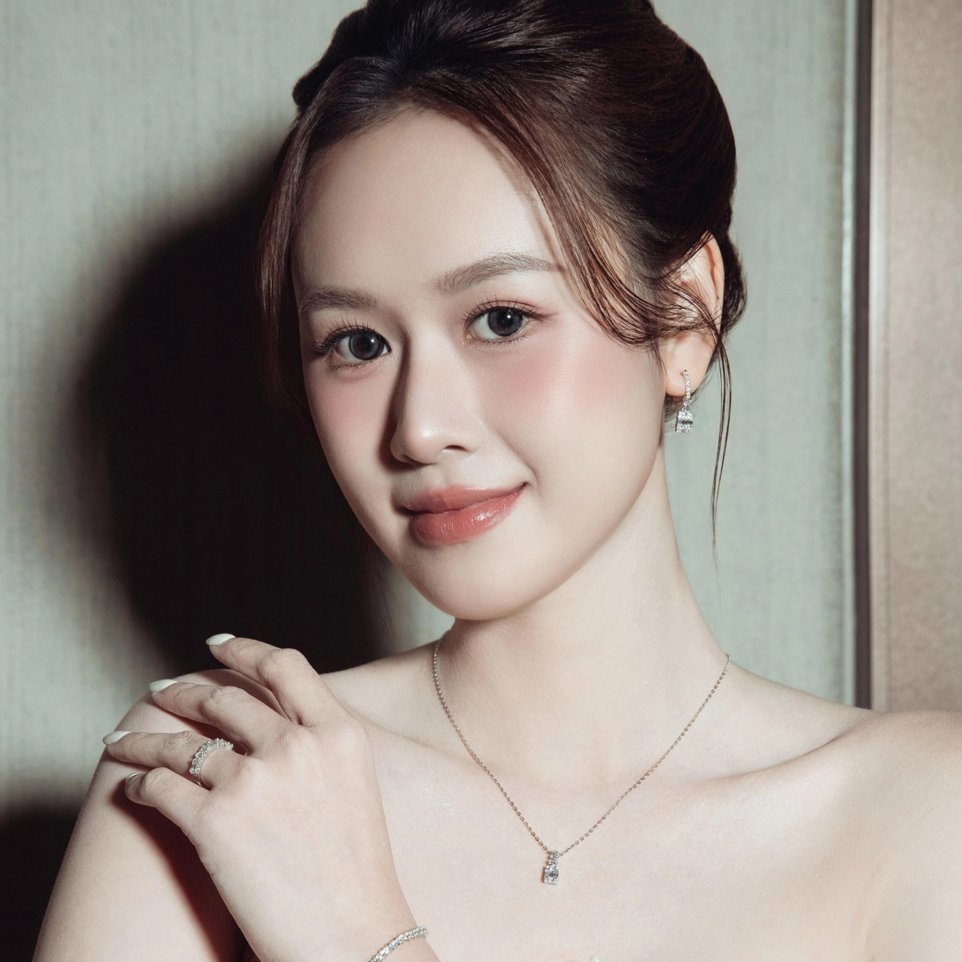 Nữ diễn vi&ecirc;n bị Trấn Th&agrave;nh ch&ecirc; như &ldquo;ma c&acirc;y gầy trơ xương&rdquo;: Giờ l&agrave; cực phẩm visual, body n&eacute;t căng kh&ocirc;ng t&igrave; vết- Ảnh 1.
