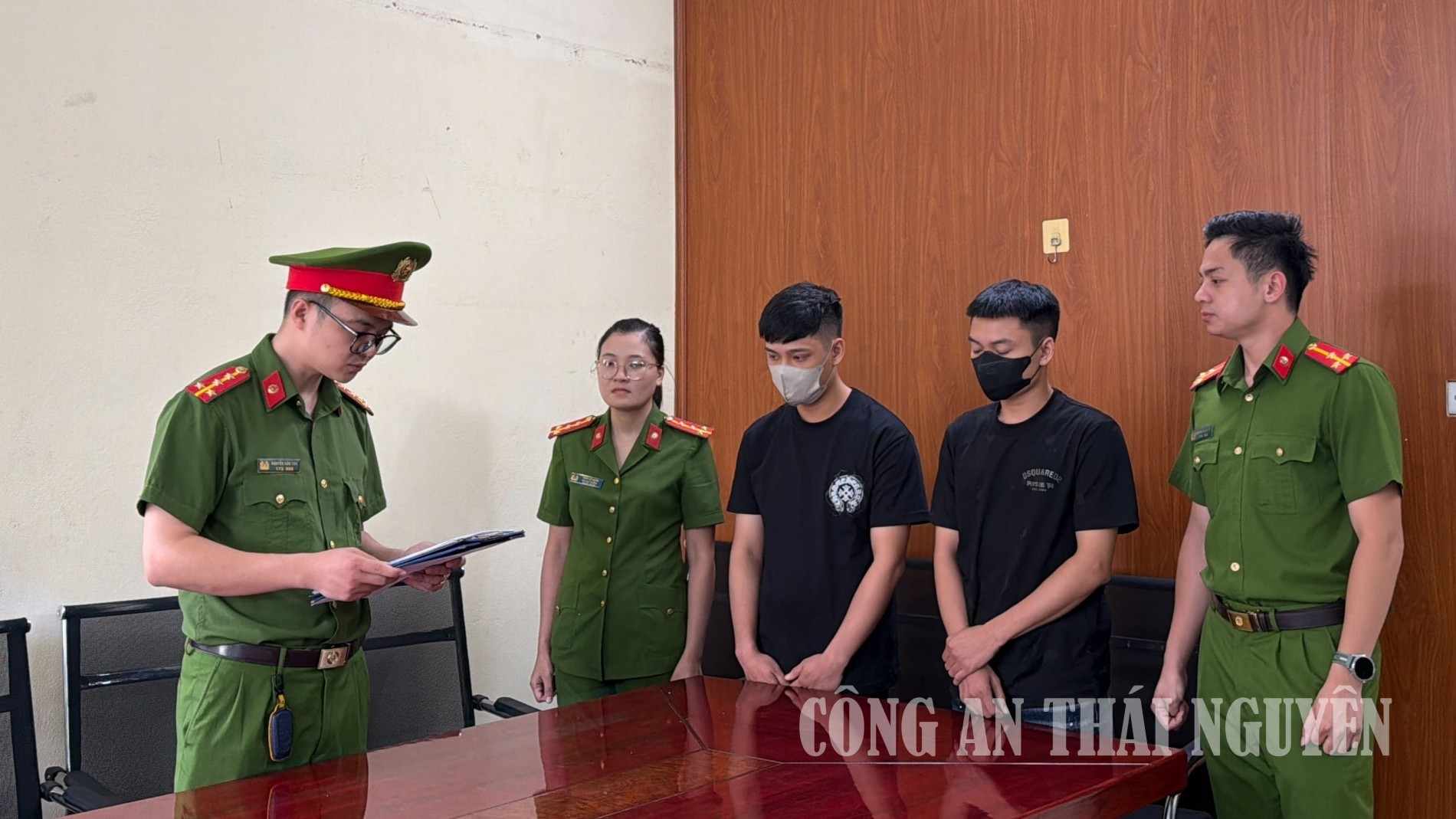 Ra quyết định khởi tố chủ hộ kinh doanh Dương Công Anh SN 2004 - Ảnh 1.