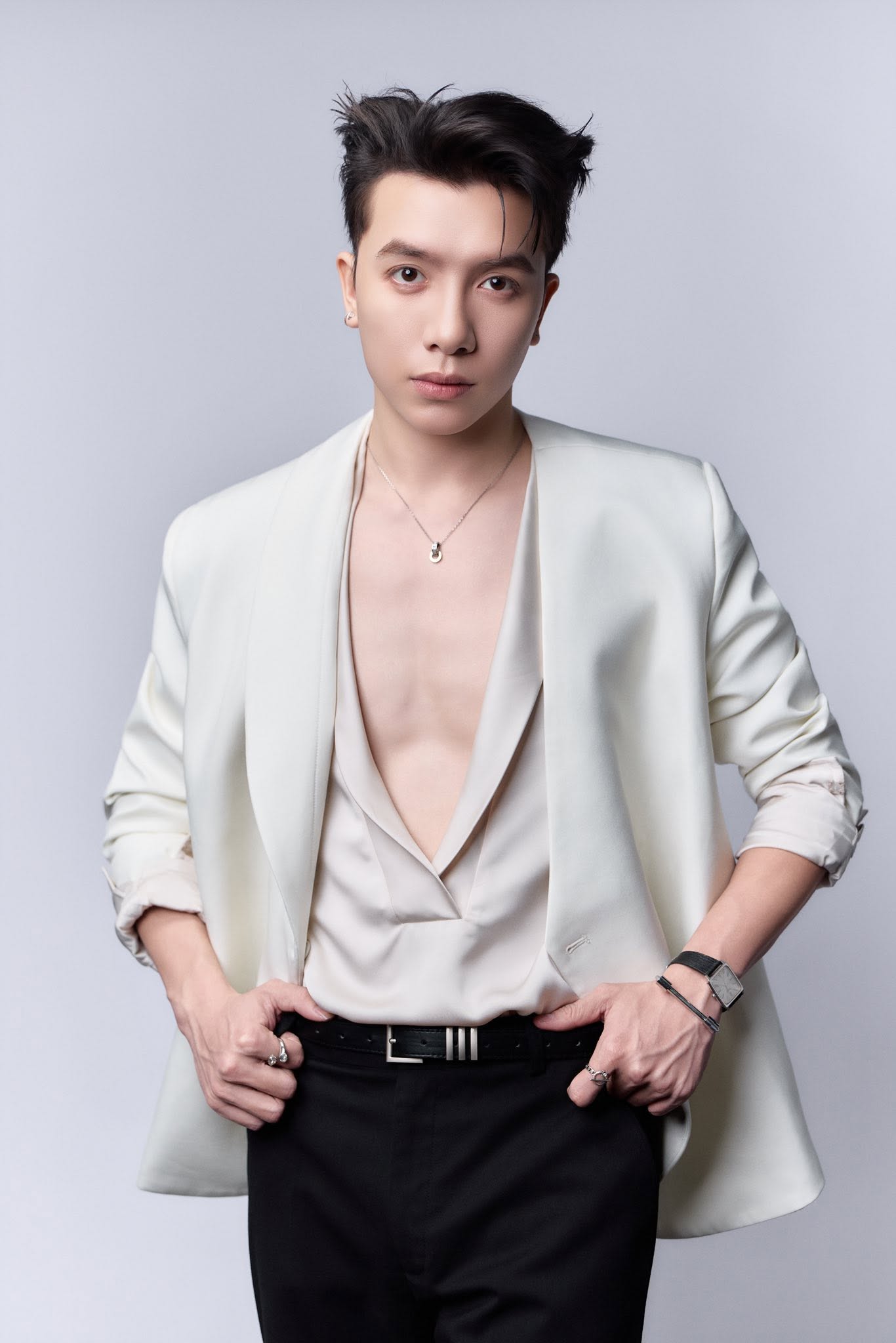 Nam ca sĩ bị Trấn Th&agrave;nh ch&ecirc; thẳng "yếu ớt", t&agrave;i năng nhan sắc kh&ocirc;ng thua ai m&agrave; m&atilde;i mờ nhạt- Ảnh 4.