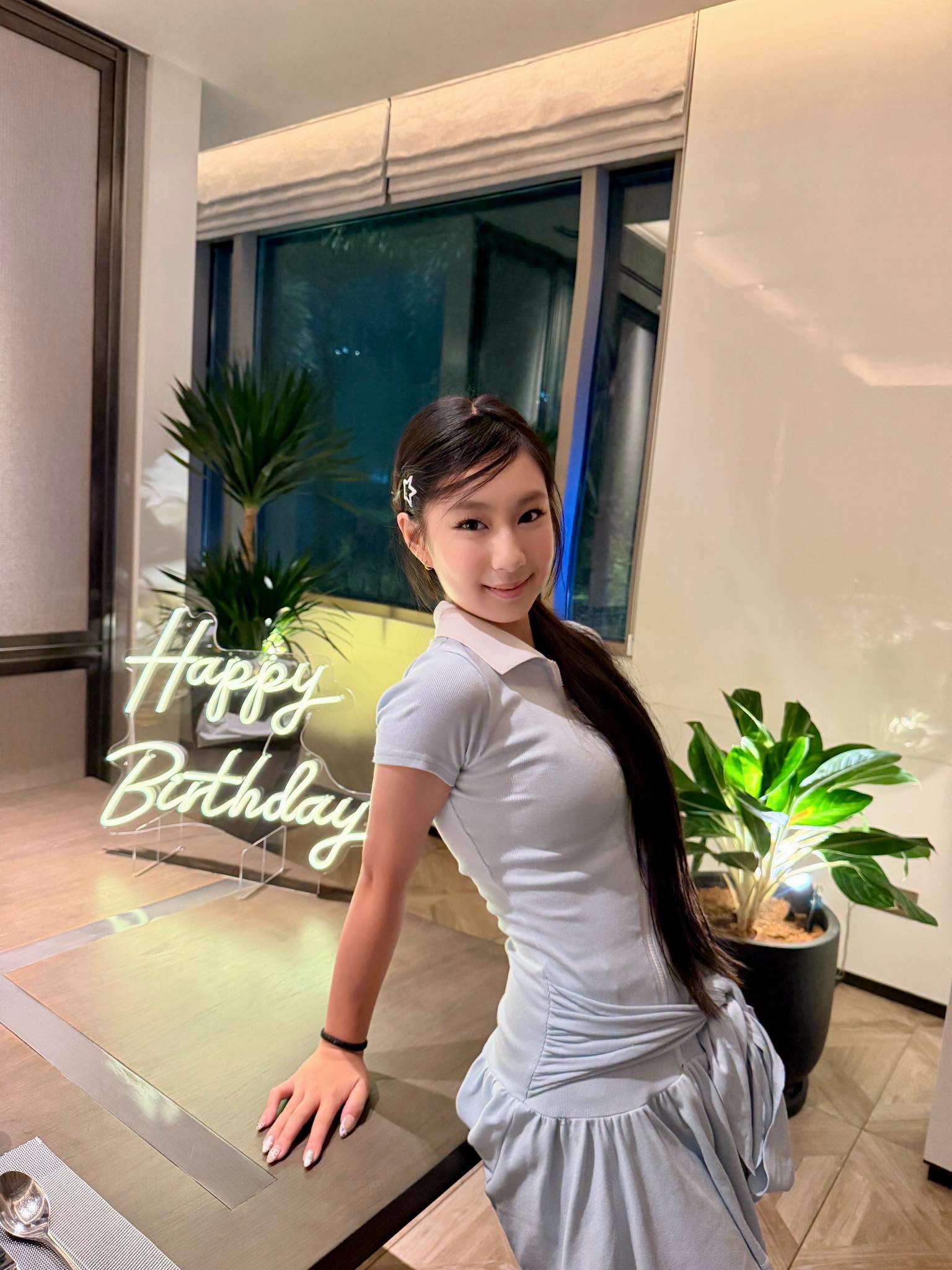 &Aacute;i nữ một đại gia mới 13 tuổi đ&atilde; c&oacute; số l&agrave;m mỹ nh&acirc;n Vbiz: Lần n&agrave;y đến lần kh&aacute;c được so s&aacute;nh với "Hoa hậu tương lai"- Ảnh 8.