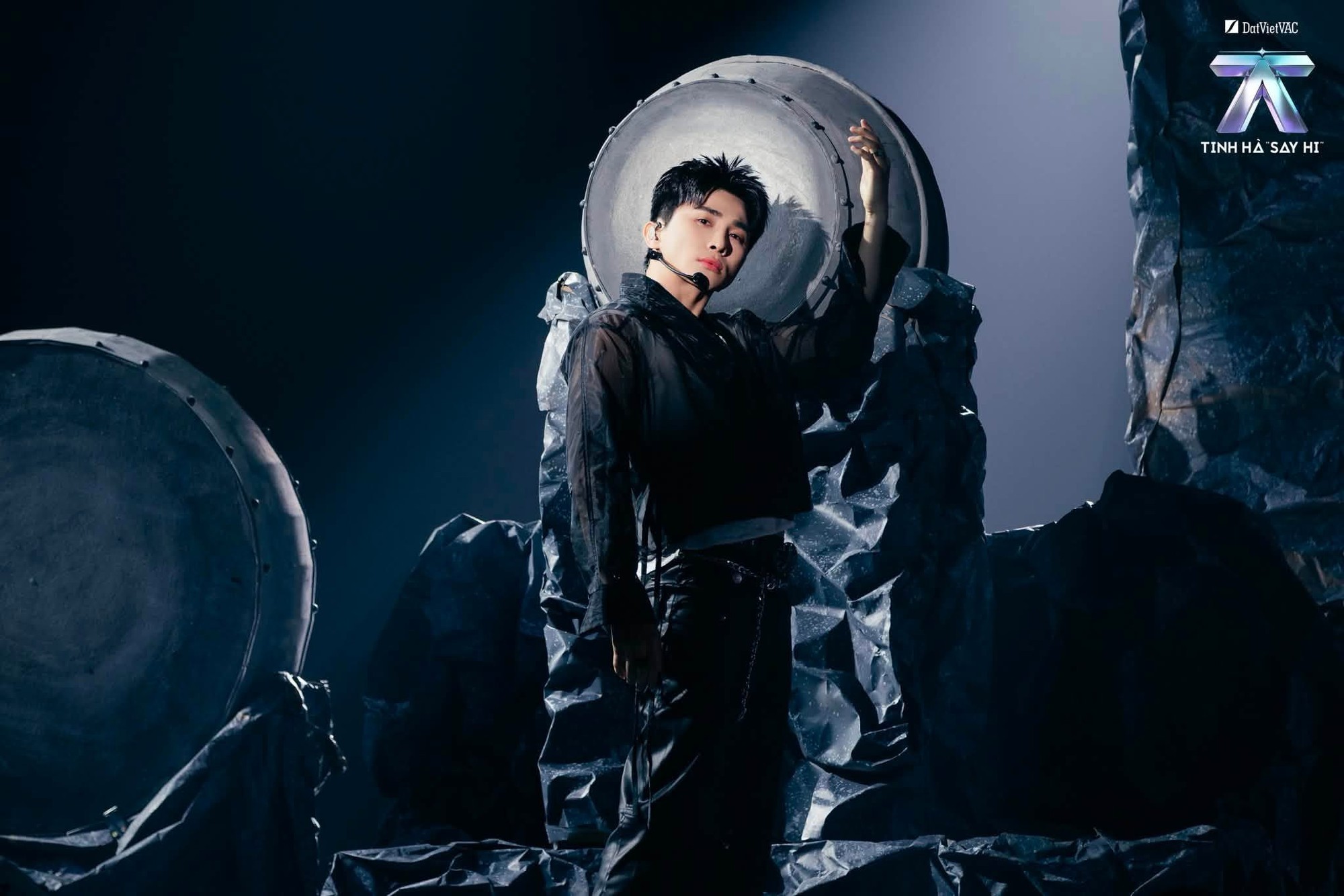 Tận hưởng ngay s&acirc;n khấu đốt ch&aacute;y Fandom Y&ecirc;u Nước, thời cơ &ldquo;say hi&rdquo; với Sơn.K chỉ c&oacute; 1- Ảnh 6.