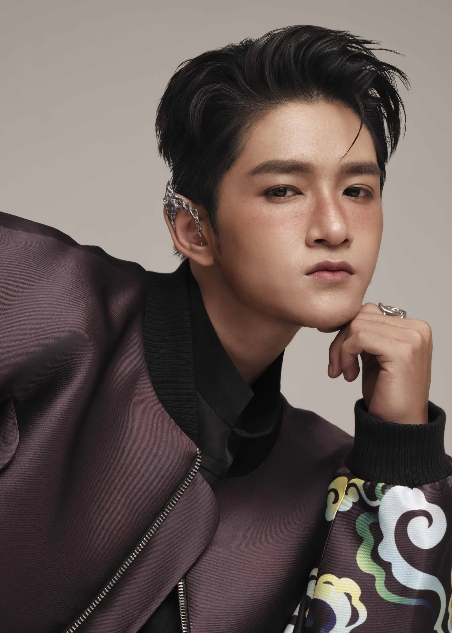 Đến ngay kẻo lỡ, Anh Tài Cheng khuấy đảo Fandom Yêu Nước với loạt hit bùng nổ Phố đi bộ Nguyễn Huệ - Ảnh 2.
