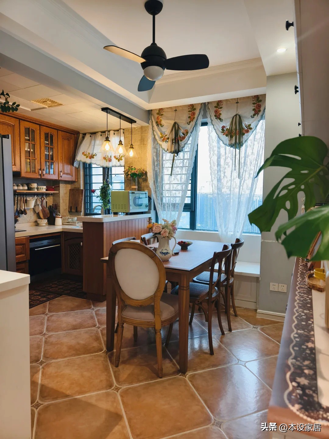 Bà mẹ 2 con sống 8 năm trong căn hộ 98m² vẫn gọn như mới: Cách sắp xếp nhà khiến nhiều người muốn học theo- Ảnh 2.
