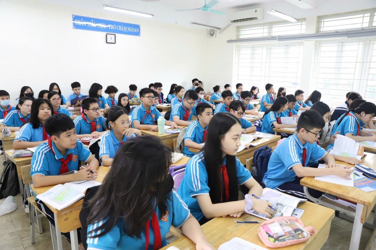 Học sinh phổ th&ocirc;ng sẽ được học AI đại tr&agrave; từ năm học 2026-2027 - Ảnh 1.
