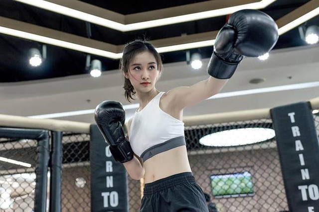 Jun Vũ được đề cử Top 100 Gương mặt đẹp nhất thế giới 2026, b&iacute; quyết c&oacute; v&ograve;ng eo 2 gang tay của c&ocirc; lại được quan t&acirc;m- Ảnh 5.