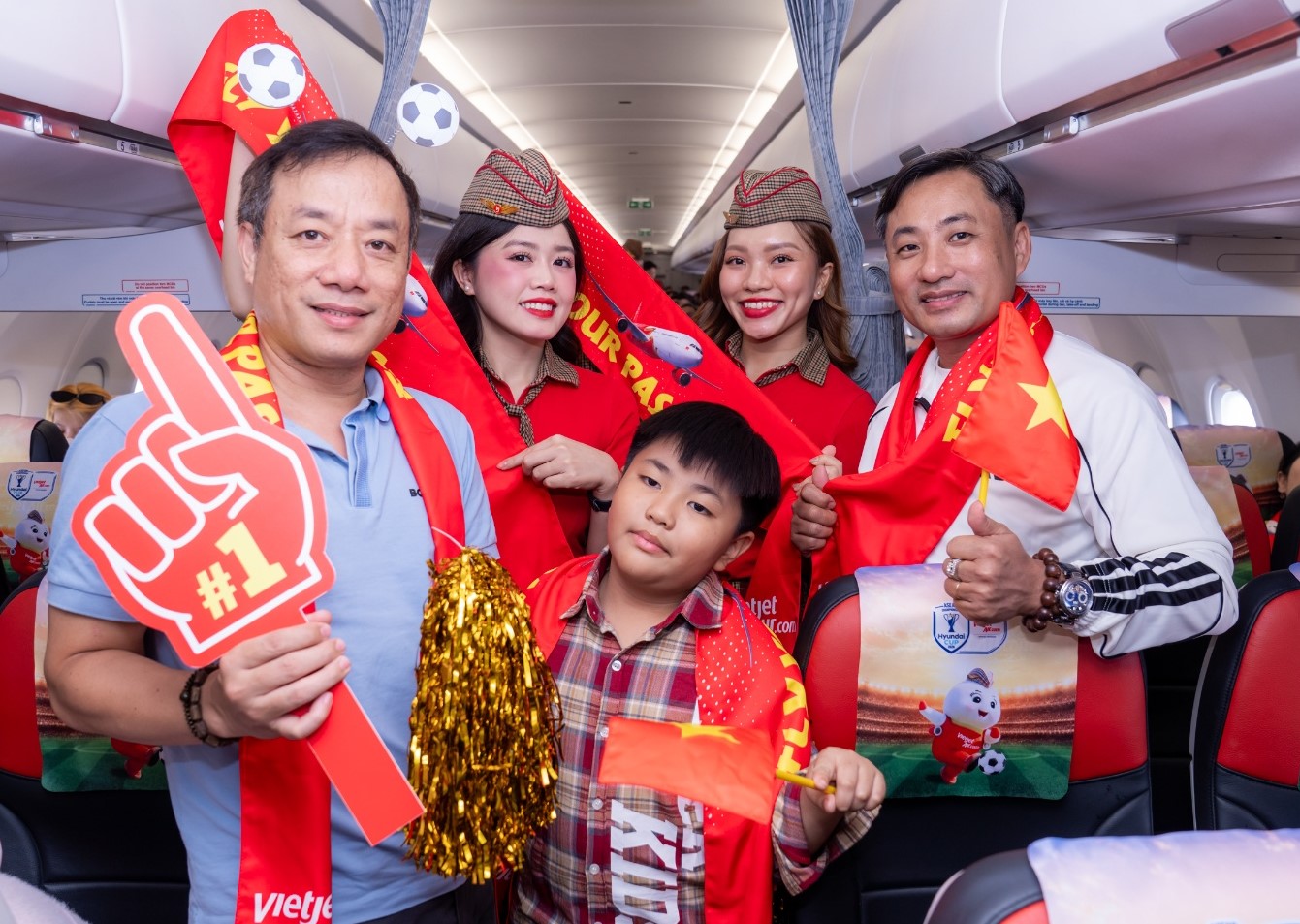 Trước giờ G chung kết Vi&ecirc;̣t Nam - Thái Lan, một &ldquo;kh&aacute;n đ&agrave;i tr&ecirc;n kh&ocirc;ng&rdquo; đã sẵn sàng! - Ảnh 6.