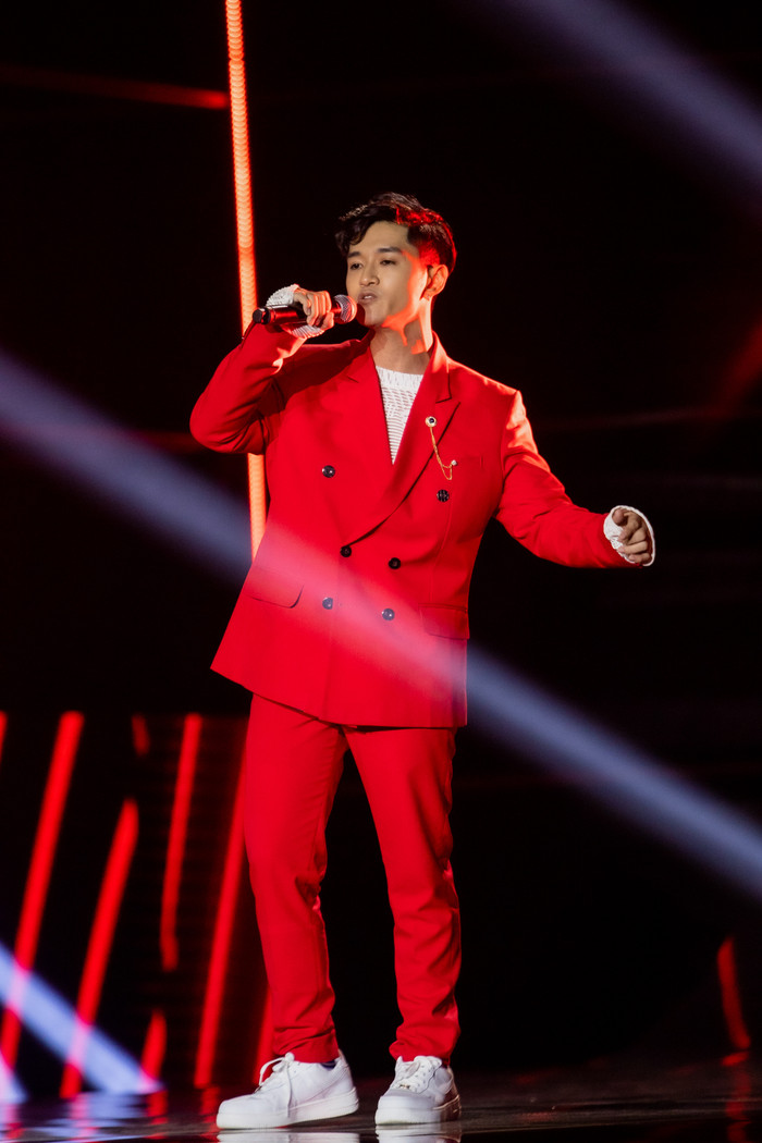 Đến ngay kẻo lỡ, Anh Tài Cheng khuấy đảo Fandom Yêu Nước với loạt hit bùng nổ Phố đi bộ Nguyễn Huệ - Ảnh 3.