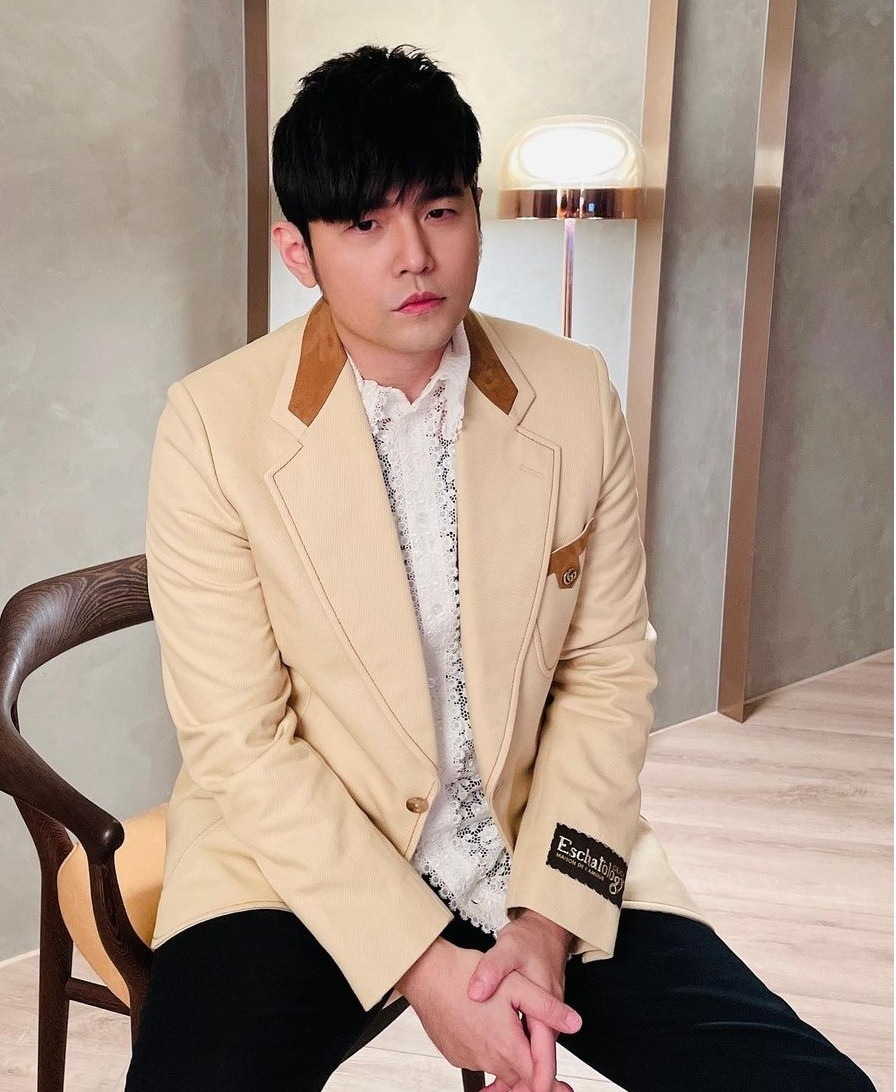 Mỹ nh&acirc;n 17 tuổi hẹn h&ograve;, 22 tuổi l&ecirc;n xe hoa: Đ&aacute;m cưới được chồng tặng 1.296 vi&ecirc;n kim cương, sinh nhật nhận 2 căn hộ cao cấp- Ảnh 7.