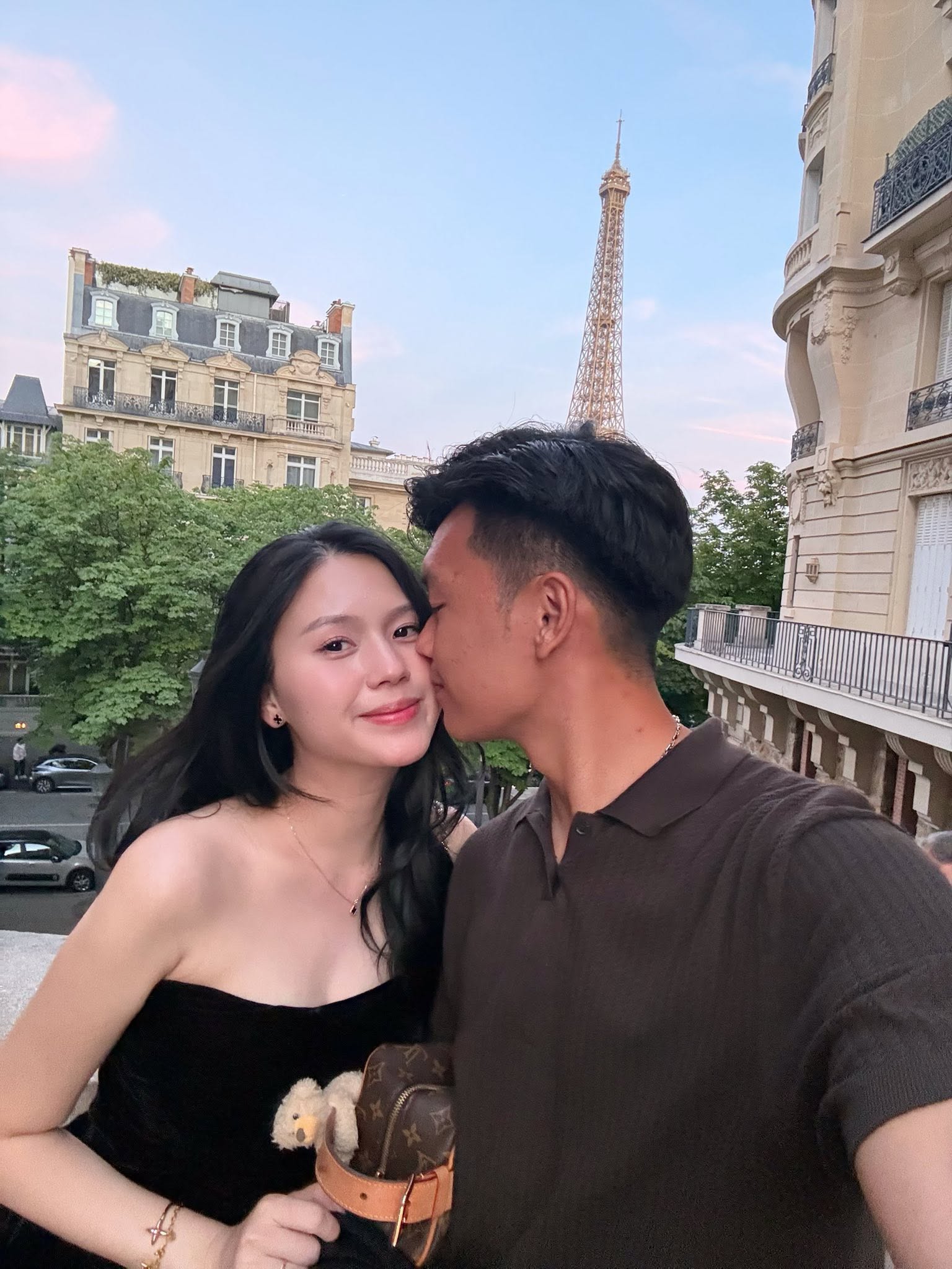 2 mỹ nh&acirc;n nổi tiếng c&ugrave;ng lấy cầu thủ, ở biệt thự chục tỷ tại H&agrave; Nội: Do&atilde;n Hải My v&agrave; Ng&ocirc; Tố Uy&ecirc;n c&oacute; điểm chung bất ngờ - Ảnh 12.