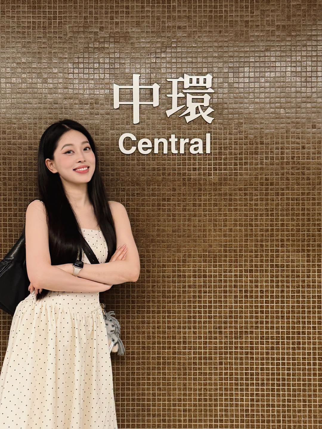 Mỹ nh&acirc;n Vbiz cưới mối t&igrave;nh đầu: Lấy chồng xong ng&agrave;y c&agrave;ng nhuận sắc, style đơn giản m&agrave; qu&aacute; sang- Ảnh 6.