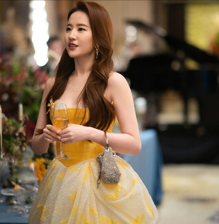 Ngỡ ng&agrave;ng nhan sắc &ldquo;thần ti&ecirc;n tỷ tỷ&rdquo; Lưu Diệc Phi ng&agrave;y ấy - b&acirc;y giờ- Ảnh 9.