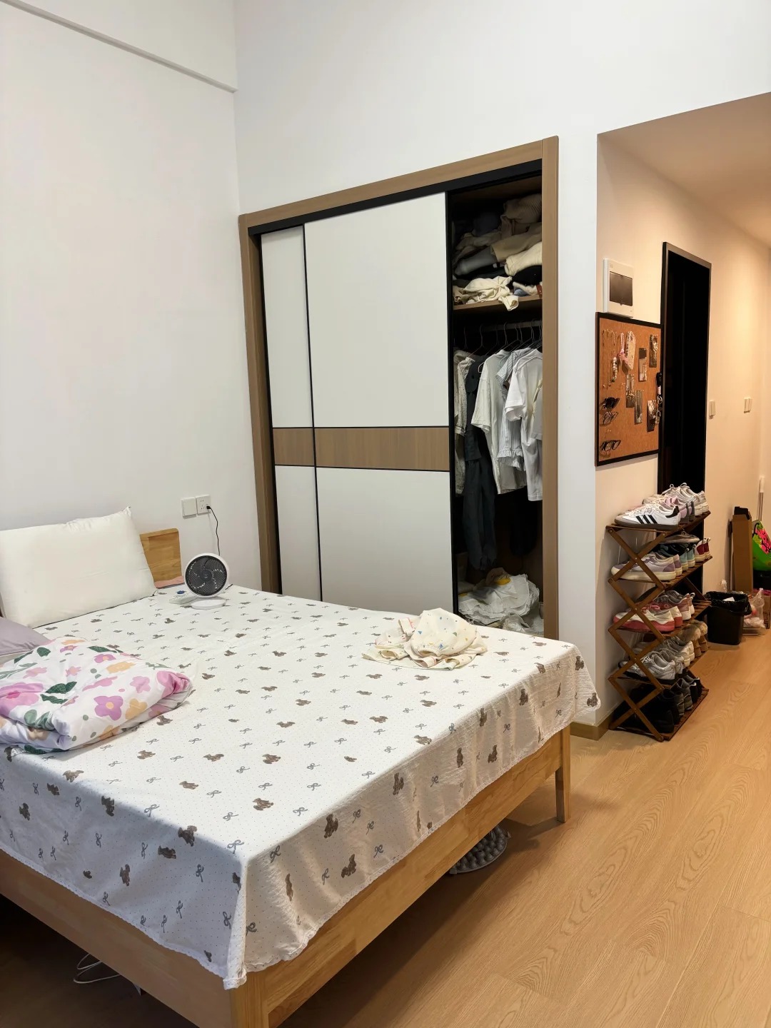 Ph&ograve;ng trọ 3,5 triệu/th&aacute;ng, 20m2 của nữ sinh vi&ecirc;n năm cuối khiến c&ocirc; hối hận - Ảnh 5.