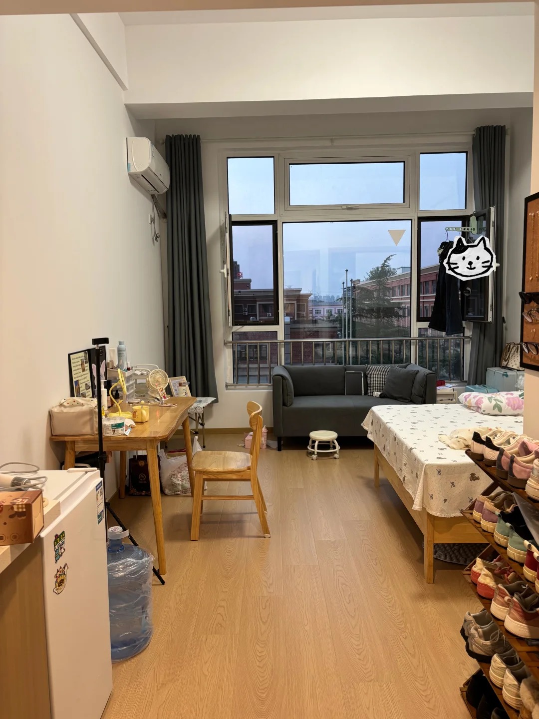 Ph&ograve;ng trọ 3,5 triệu/th&aacute;ng, 20m2 của nữ sinh vi&ecirc;n năm cuối khiến c&ocirc; hối hận - Ảnh 3.