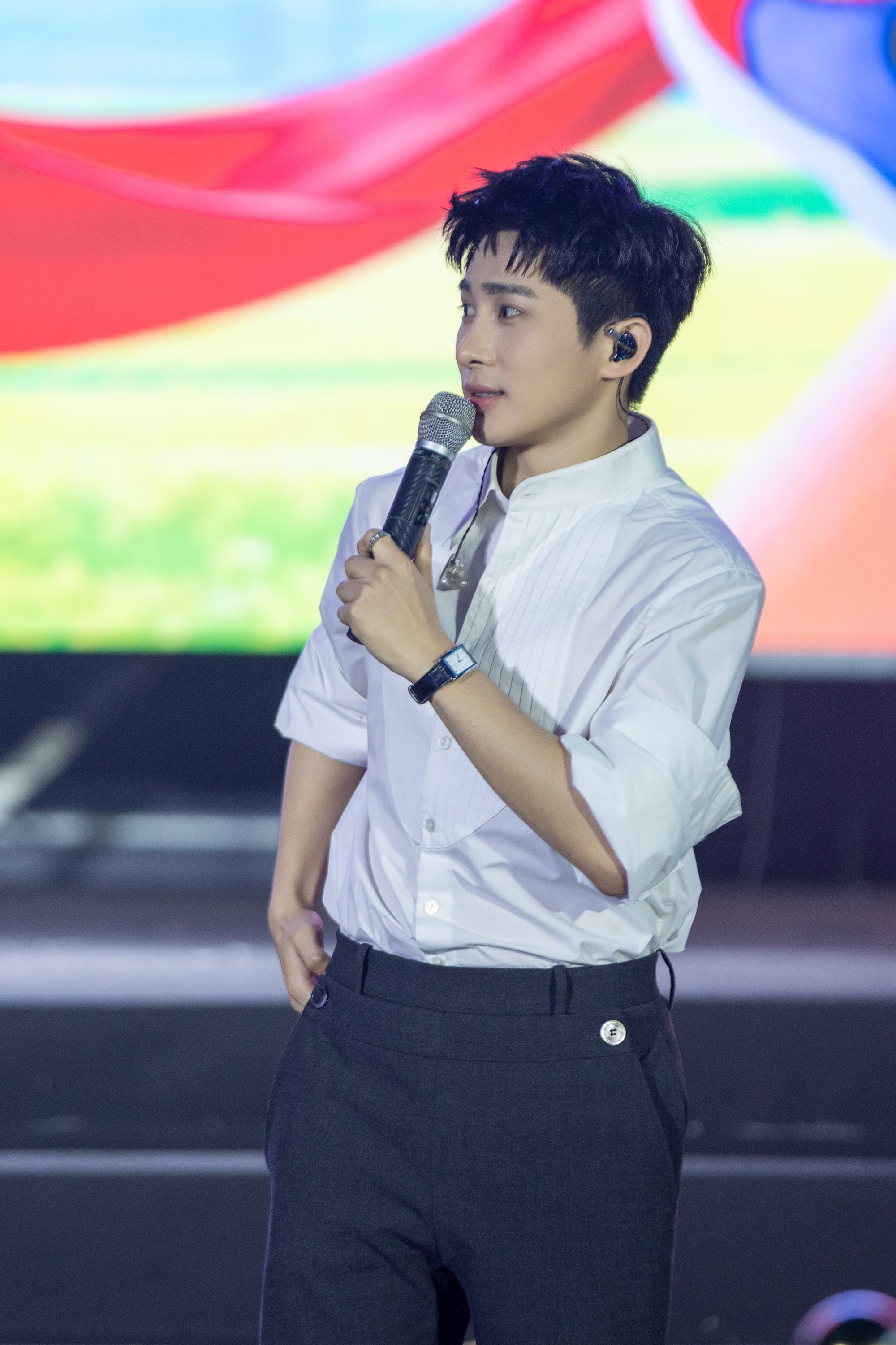 Tổ hợp visual "không điểm chê" tại concert Tổ Quốc Trong Tim: Sơn.K đứng yên cũng gây mê, Cody Nam Võ - TOKI đẹp ngời ngời- Ảnh 2.