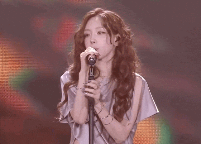 Nữ thần showbiz 20 năm vẫn nổi tiếng chỉ nhờ giọng h&aacute;t, nhan sắc trong veo kh&ocirc;ng hề gi&agrave; đi - Ảnh 3.