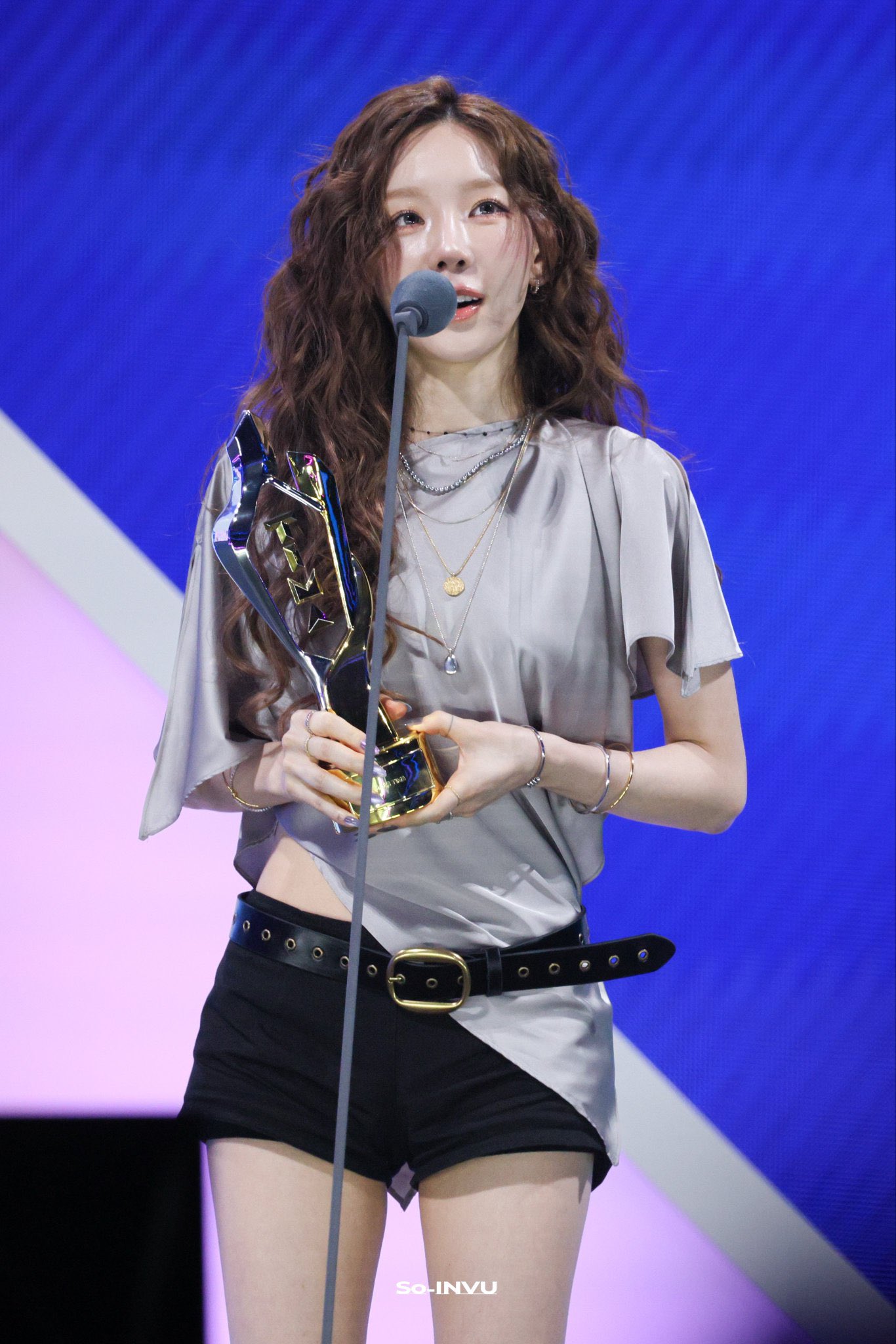 Nữ thần showbiz 20 năm vẫn nổi tiếng chỉ nhờ giọng h&aacute;t, nhan sắc trong veo kh&ocirc;ng hề gi&agrave; đi - Ảnh 1.