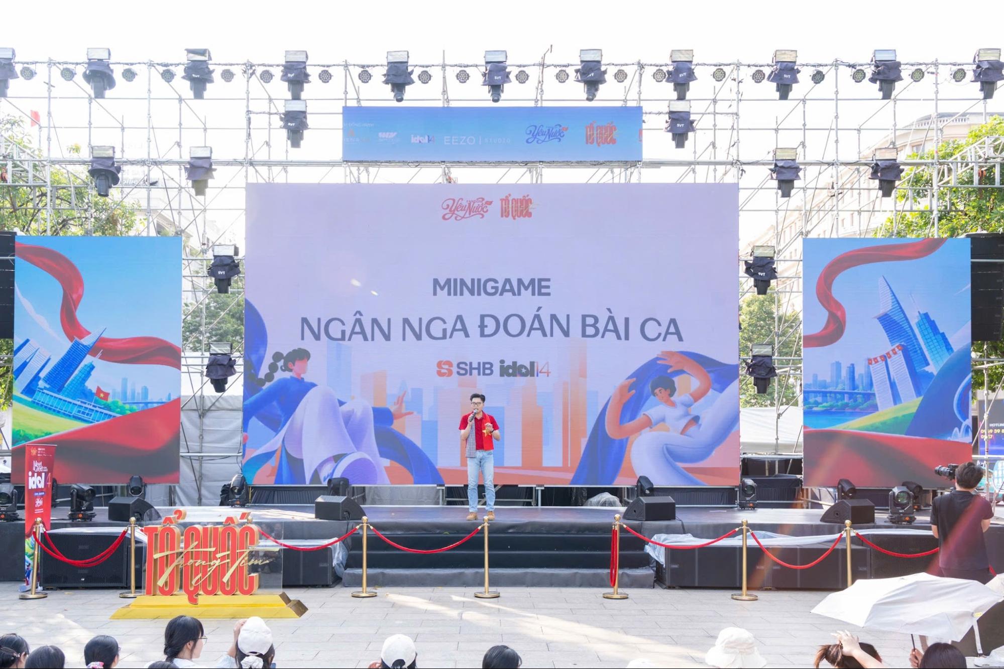 Giới trẻ h&agrave;o hứng check-in, săn qu&agrave; SHB ở booth Fandom Y&ecirc;u Nước- Ảnh 7.
