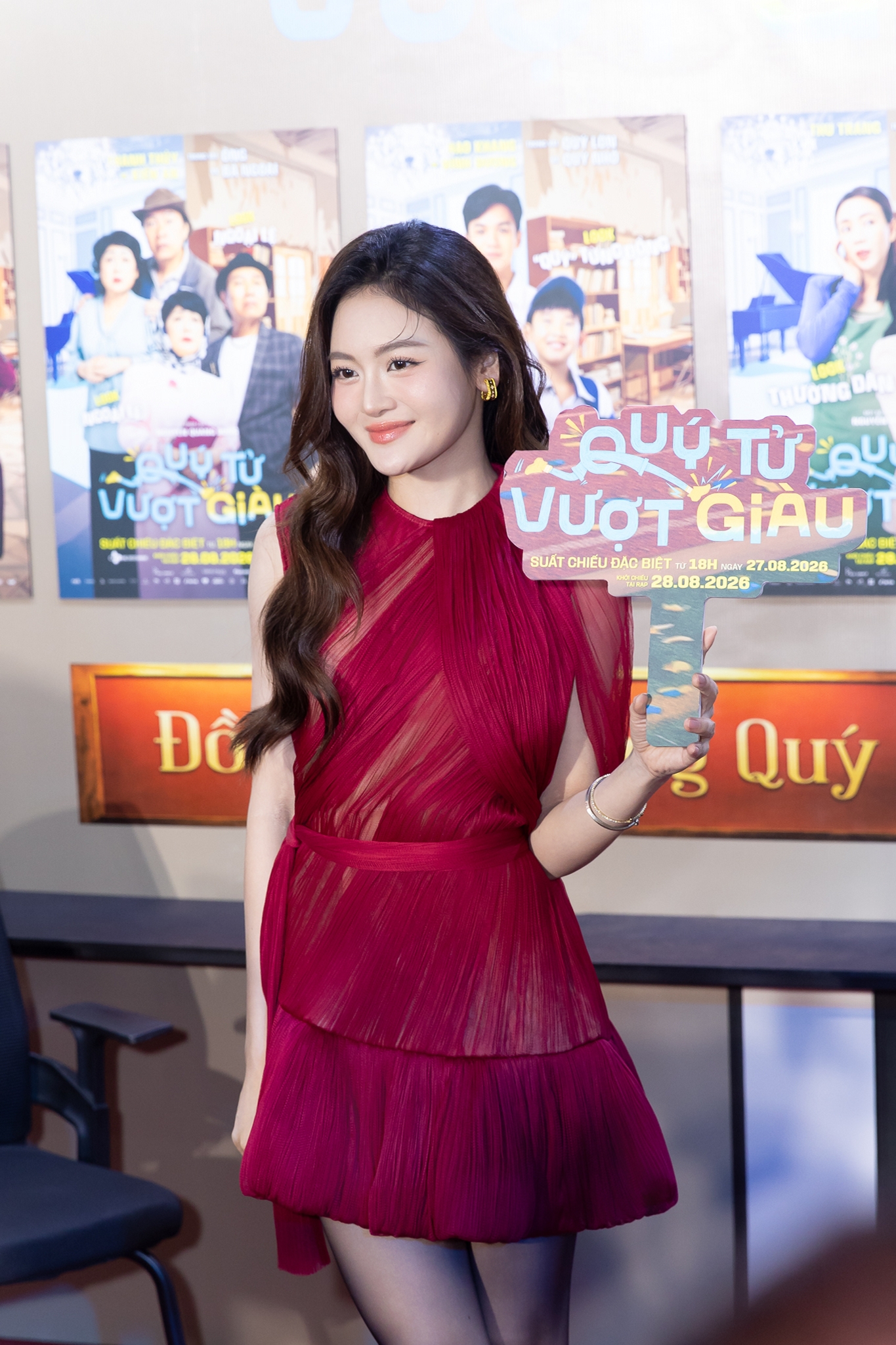 Thảm đỏ HOT nhất h&ocirc;m nay: Mỹ T&acirc;m - Mai T&agrave;i Phến đẹp đ&ocirc;i tuyệt đối, Tăng Thanh H&agrave; vừa xuất hiện đ&atilde; giật sạch h&agrave;o quang- Ảnh 17.