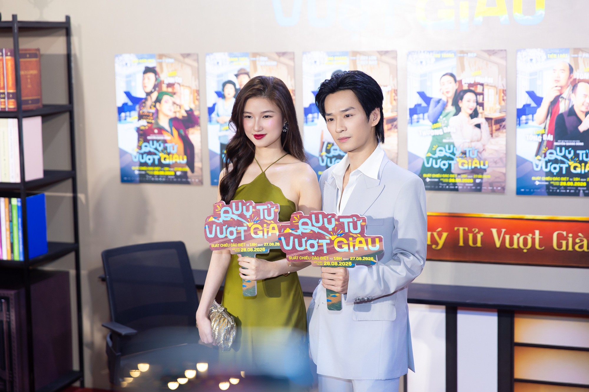 Thảm đỏ HOT nhất h&ocirc;m nay: Mỹ T&acirc;m - Mai T&agrave;i Phến đẹp đ&ocirc;i tuyệt đối, Tăng Thanh H&agrave; vừa xuất hiện đ&atilde; giật sạch h&agrave;o quang- Ảnh 14.