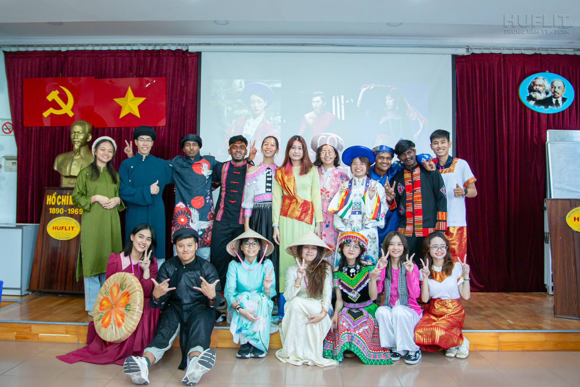 Hành trình từ giảng đường HUFLIT đến môi trường nghề nghiệp và trải nghiệm quốc tế - Ảnh 3.