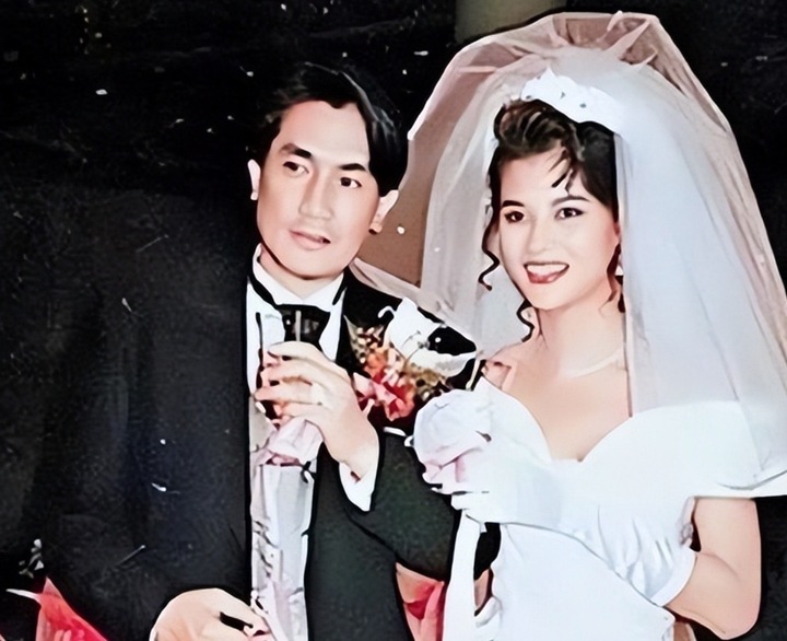 Hoa hậu ch&acirc;u &Aacute; 1985: Từng đi ph&aacute;t tờ rơi, U70 lẻ b&oacute;ng sau biến cố h&ocirc;n nh&acirc;n- Ảnh 2.