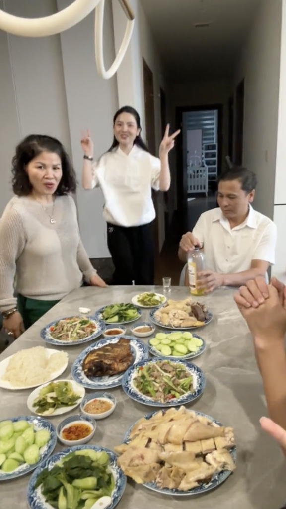 Cơm nh&agrave; Quang Hải - Chu Thanh Huyền - Ảnh 6.