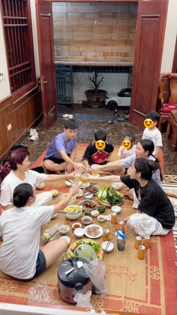 Cơm nh&agrave; Quang Hải - Chu Thanh Huyền - Ảnh 18.