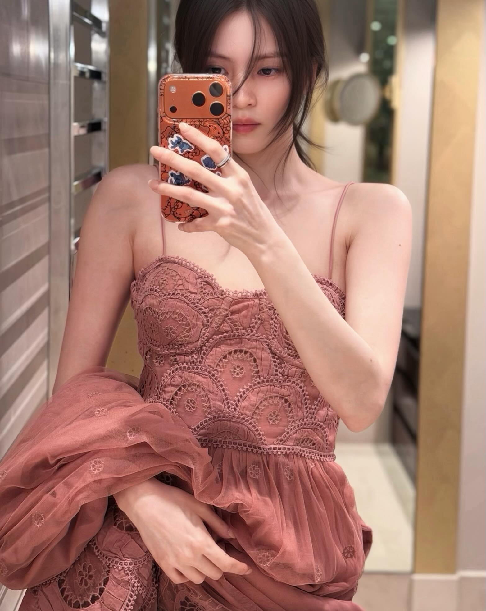 Han So Hee lần đầu xuất hiện sau thay đổi- Ảnh 6.