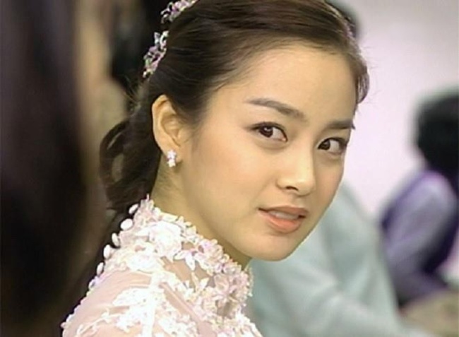 "Kim Tae Hee l&agrave; kẻ lừa đảo"- Ảnh 9.