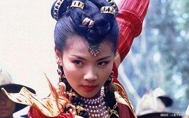 Tiền nhiều để l&agrave;m g&igrave;? N&agrave;ng A Ch&acirc;u Lưu Đ&agrave;o ở tuổi 48 gửi một lời cảnh tỉnh đến phụ nữ sau 45: Đừng tiếp tục &ldquo;cố chịu&rdquo;- Ảnh 2.