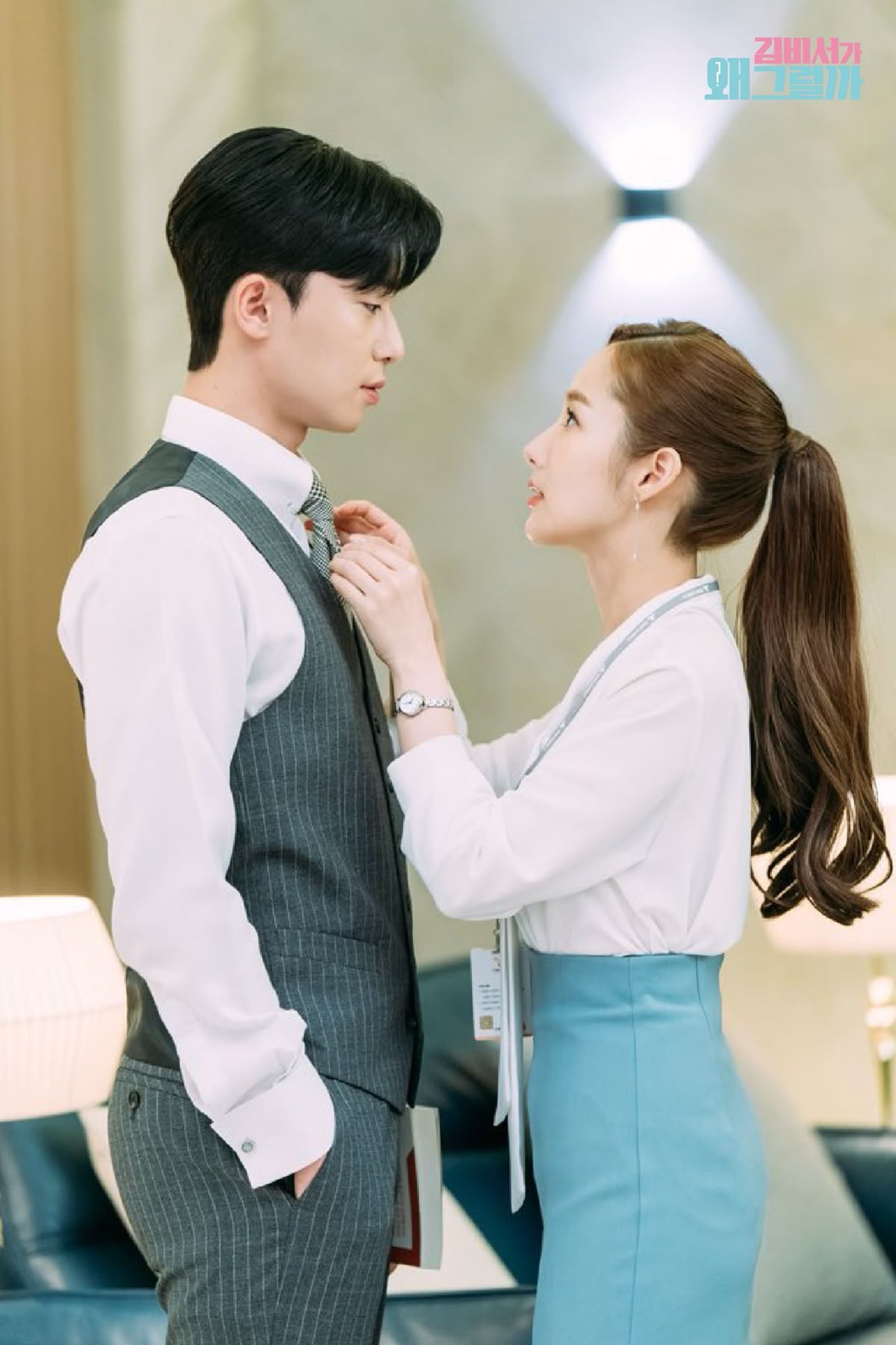 C&ocirc; thư k&yacute; nổi tiếng nhất ch&acirc;u &Aacute;: Visual qu&aacute; n&eacute;t, style c&ocirc;ng sở đỉnh đến nỗi th&agrave;nh biểu tượng - Ảnh 1.