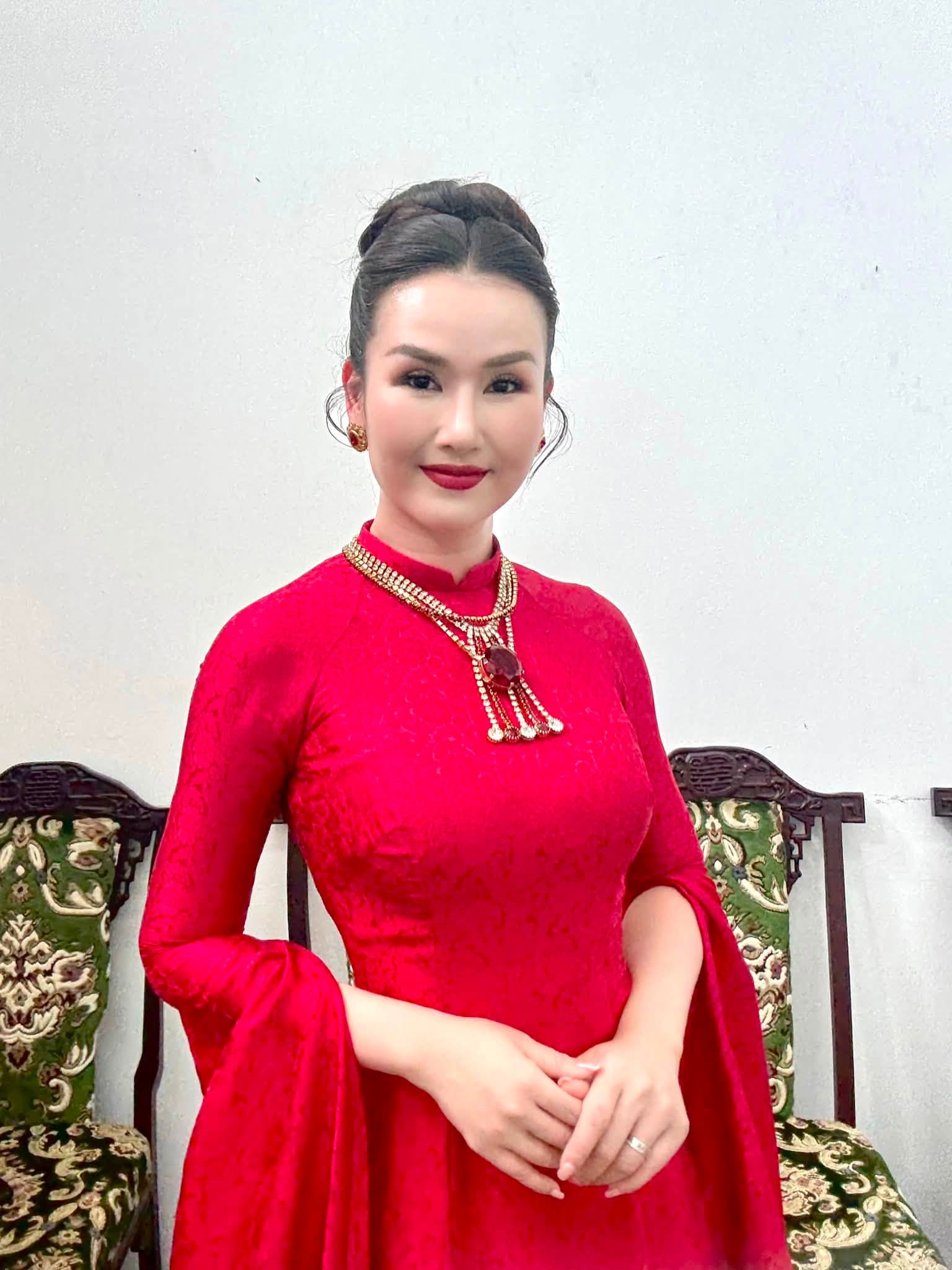 Mẹ 2 con c&oacute; "cơ địa viral" ở concert quốc gia: Cất giọng l&agrave; lấy trọn nước mắt kh&aacute;n giả, đắt show ch&iacute;nh luận bậc nhất- Ảnh 4.