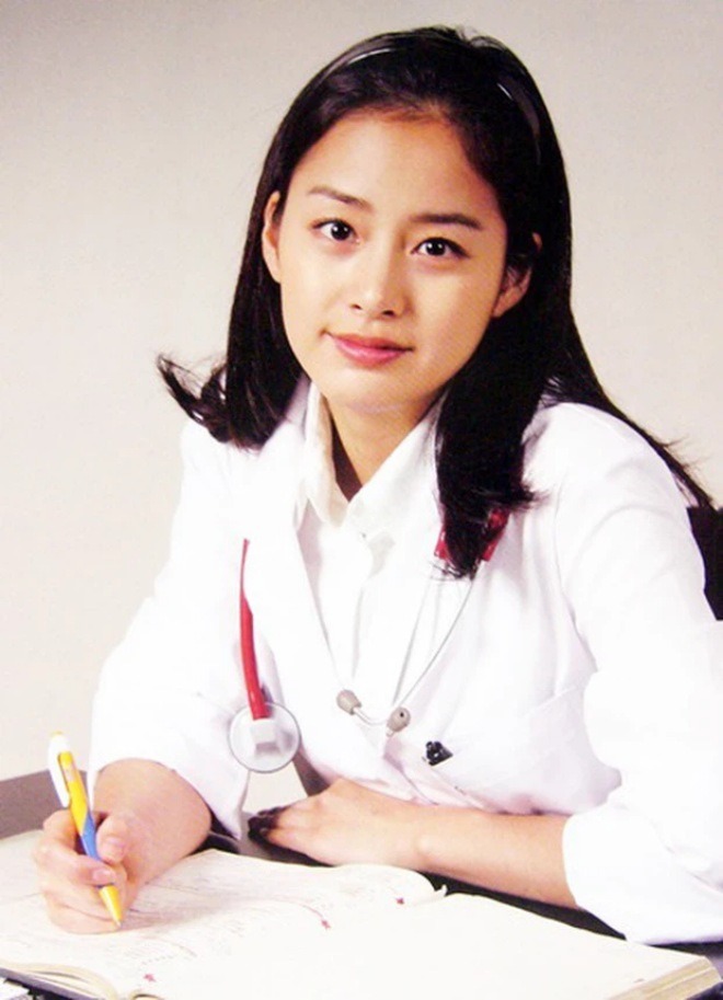 Kim Tae Hee từ b&eacute; đến lớn chưa từng biết xấu l&agrave; g&igrave;!- Ảnh 5.