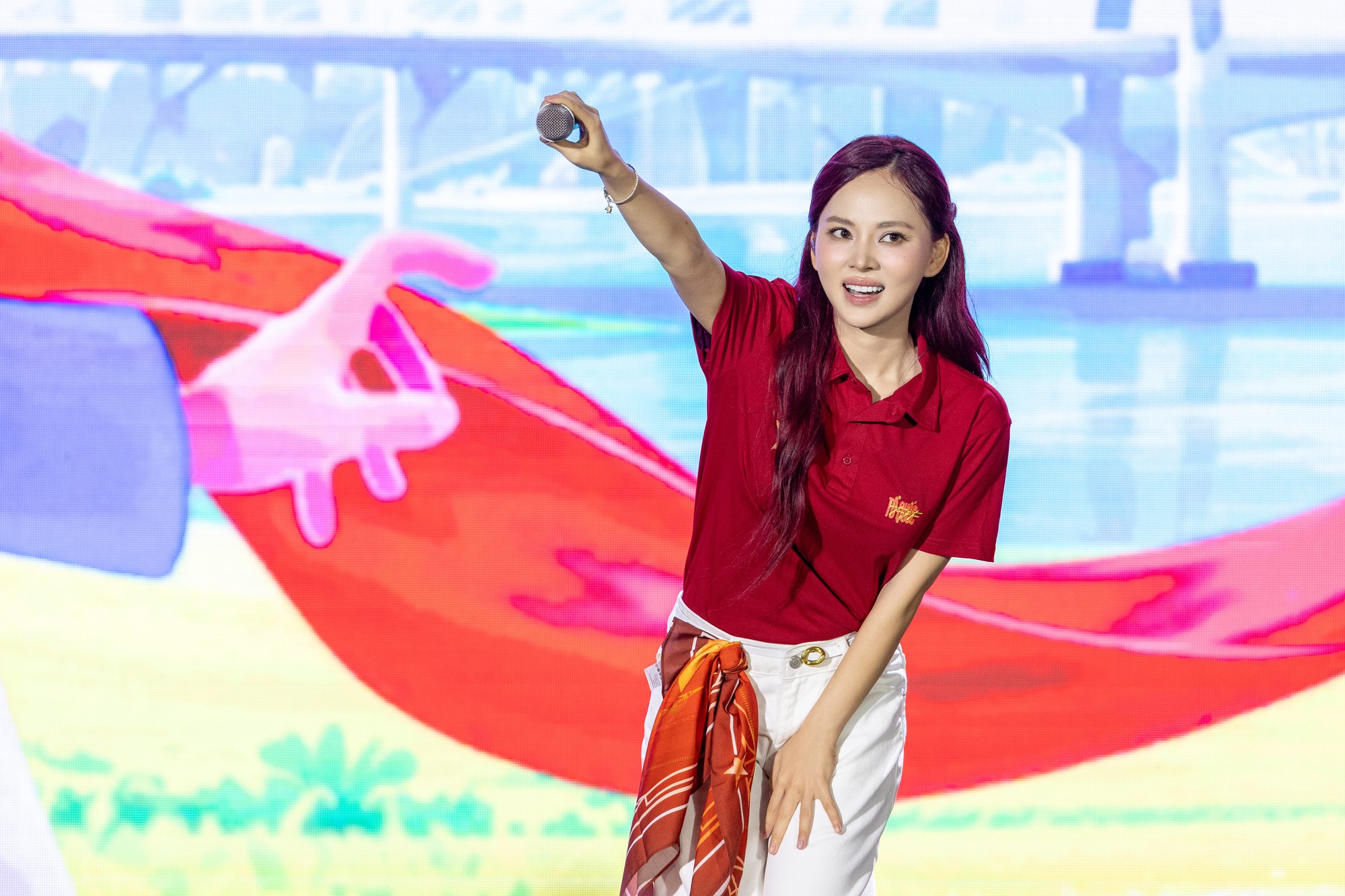 &ldquo;Vũ trụ visual&rdquo; ngắm m&atilde;i kh&ocirc;ng ch&aacute;n: Ng&ocirc; Lan Hương giản dị m&agrave; xinh, trai đẹp 2K1 &ldquo;tuyệt đối điện ảnh&rdquo; - Ảnh 2.